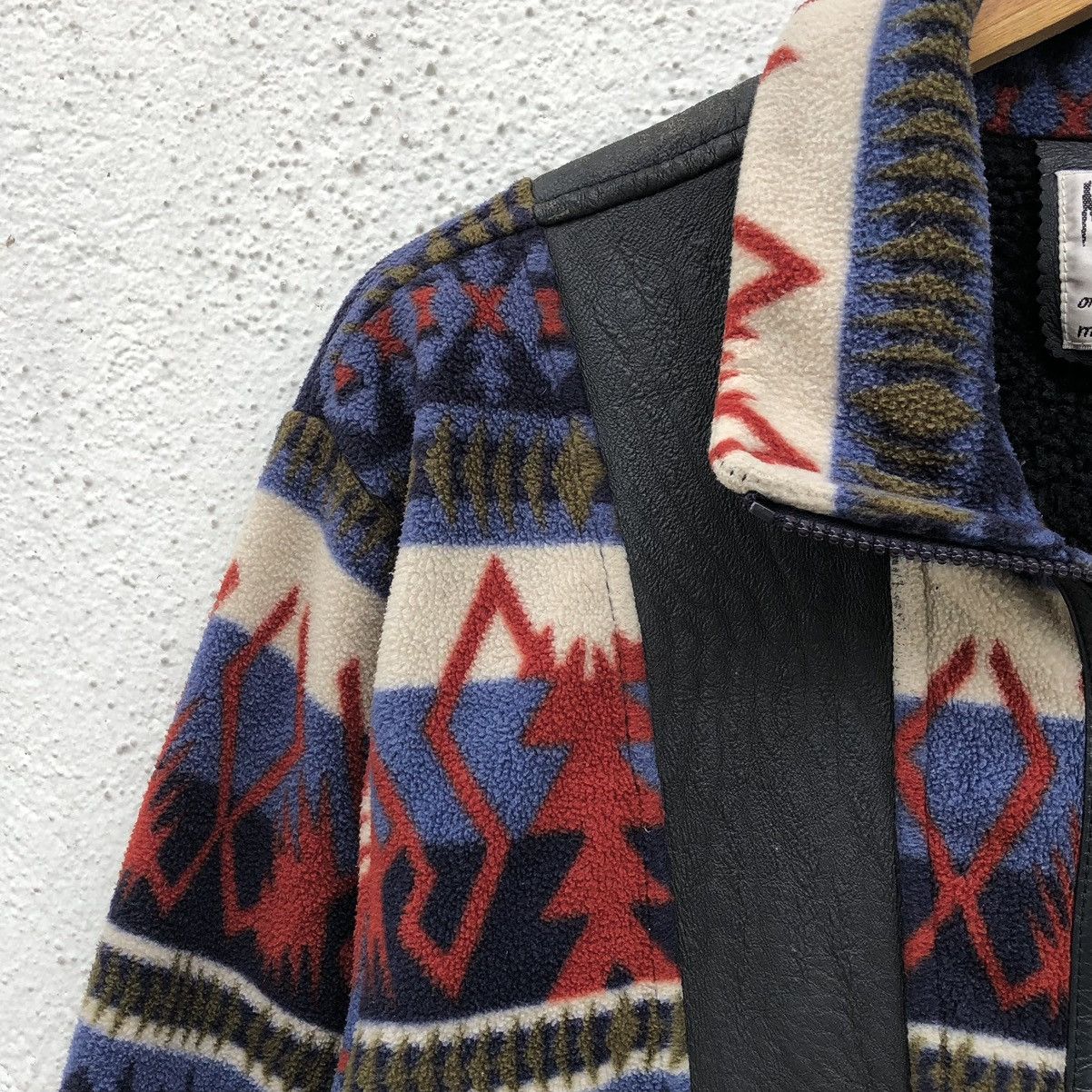 Vintage Vintage NZ Lamb Skim Leather Navajo Pattern Fleece Jacket Size US L / EU 52-54 / 3 - 8 Thumbnail