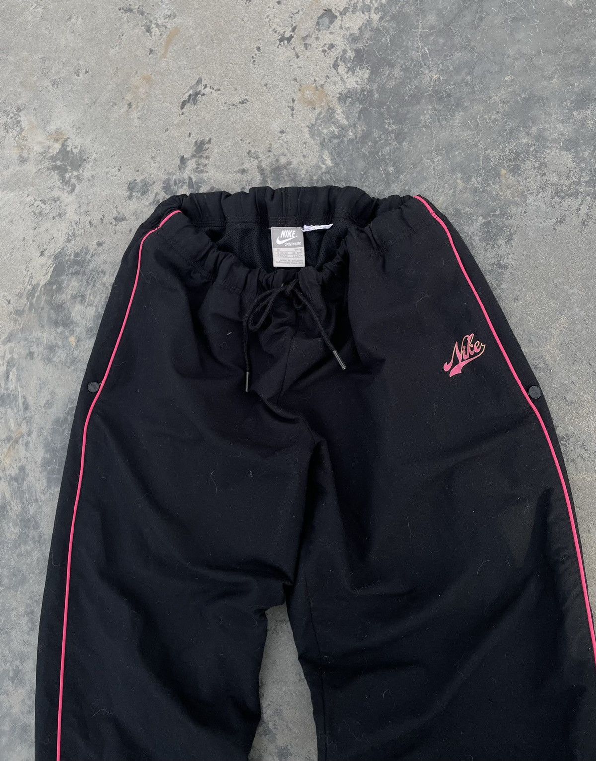 Nike Vintage Nike Y2k Nylon Drill Baggy Pants Sk8 Joggers Size US 31 - 4 Thumbnail