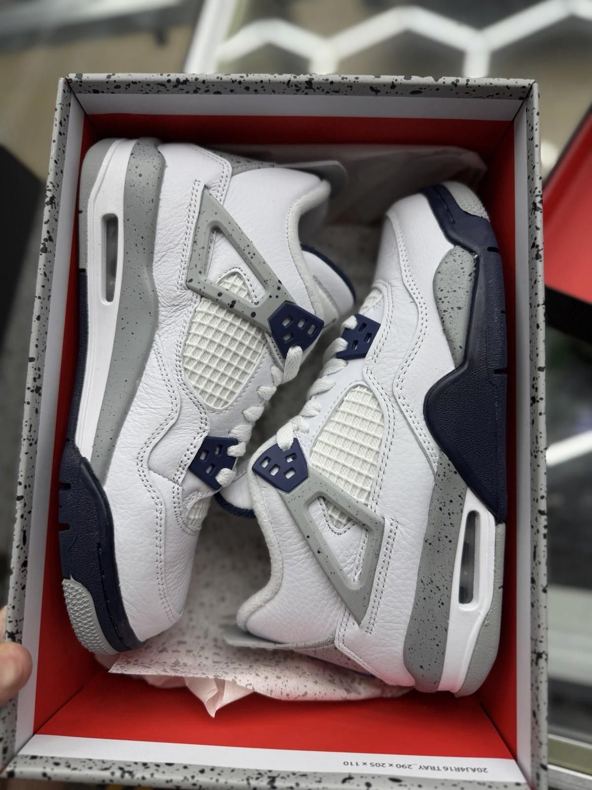Nike Nike Air Jordan 4 Retro Midnight Navy (GS)408452-140 5Y/6.5W Size US 5 / EU 37 - 12 Thumbnail
