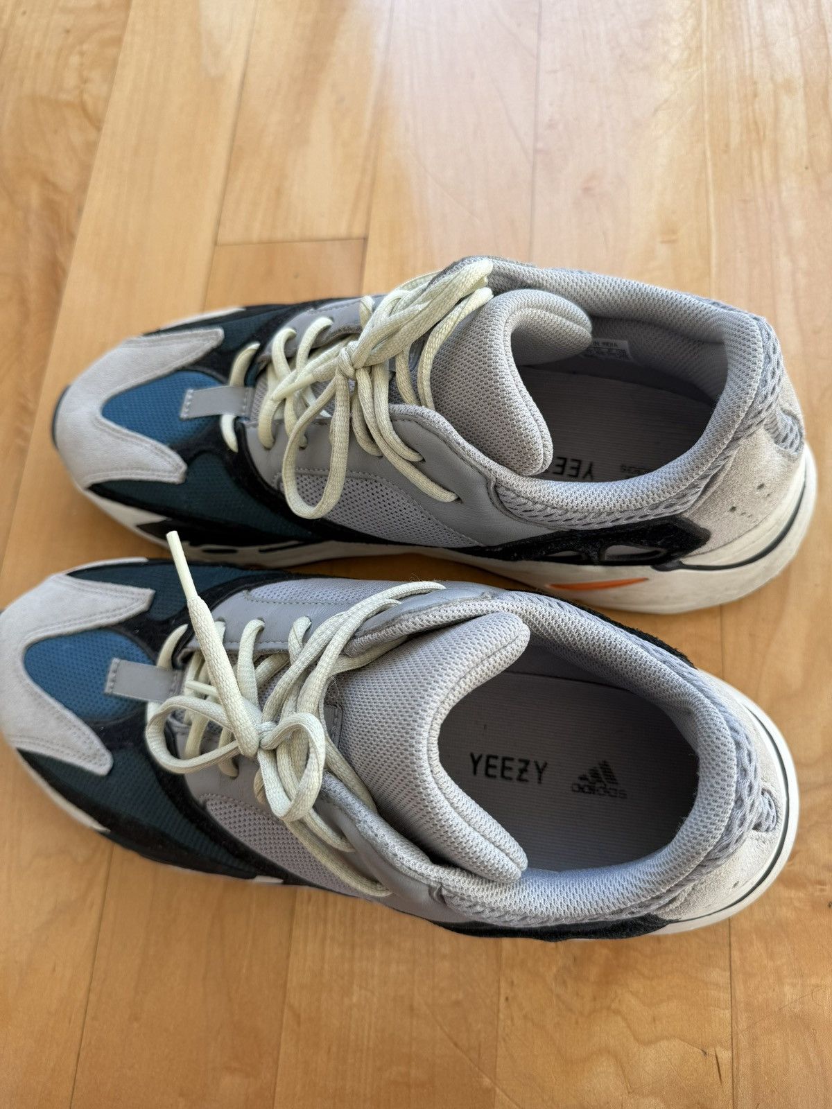 Yeezy Yeezy Boost 700 Wave Runner Size US 11.5 / EU 44-45 - 2 Thumbnail