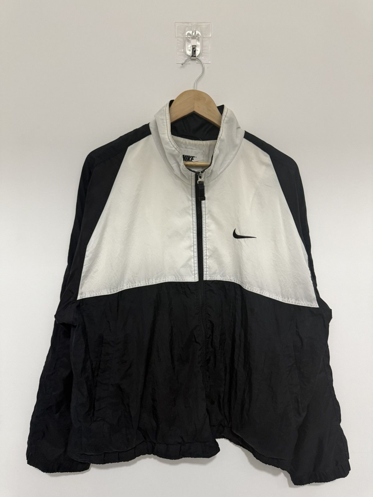 Nike Vintage Nike Swoosh Windbreaker Jacket Size US L / EU 52-54 / 3 - 1 Thumbnail