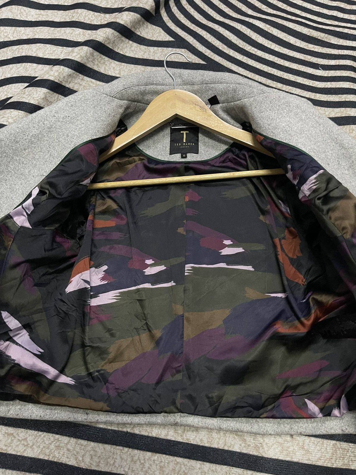 Ted Baker 2000s TED BAKER LONDON DOUBLE BREASTED CROP WOOL JACKET Size XS / US 0-2 / IT 36-38 - 16 Thumbnail