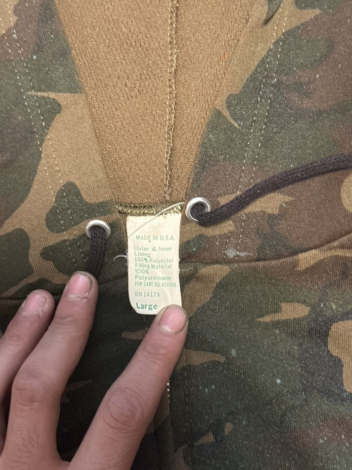 Vintage Vintage Distressed Camo Zipup Hoodie Size US M / EU 48-50 / 2 - 4 Thumbnail