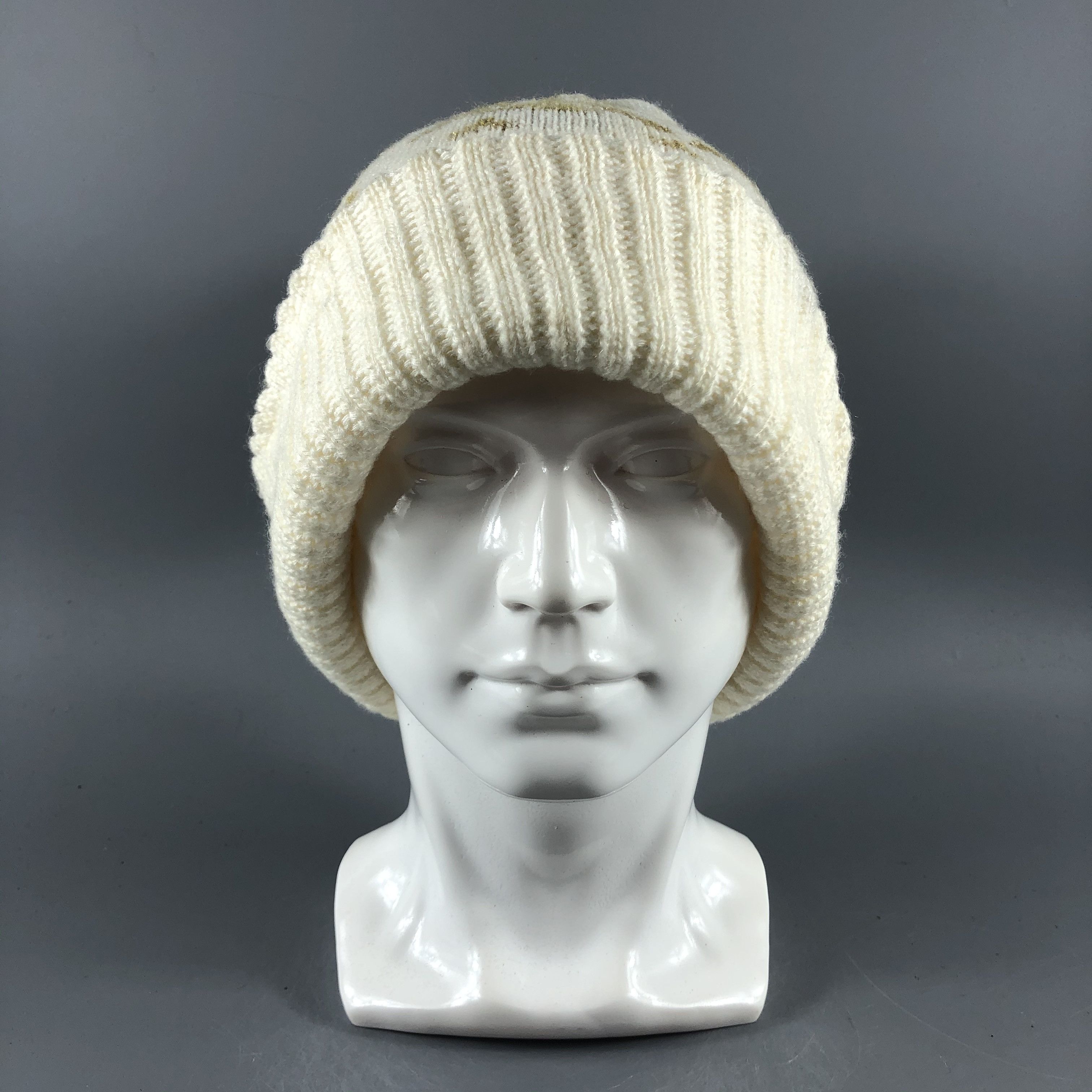 image of Vintage Beanie Slouchy Snow Hat Bobble Snow Cap B1286, Men's