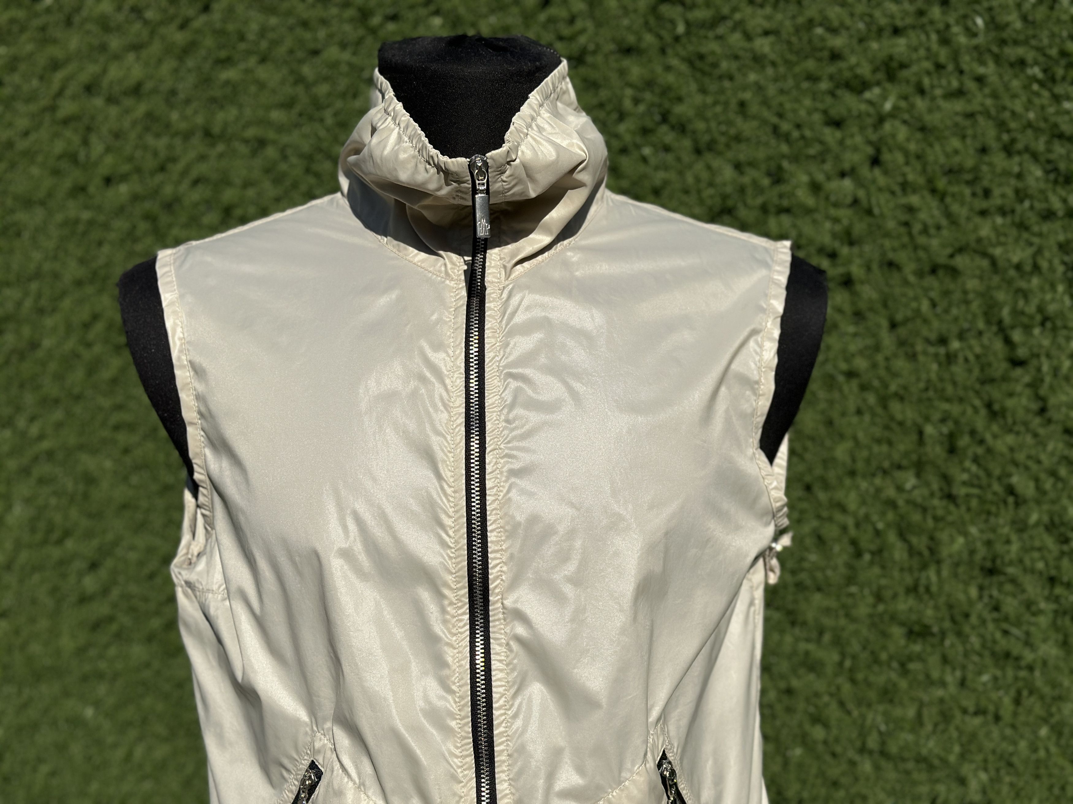 Moncler Moncler Lightweight Nylon Vest Beige Technical Gilet Size 4 Size S / US 4 / IT 40 - 9 Thumbnail