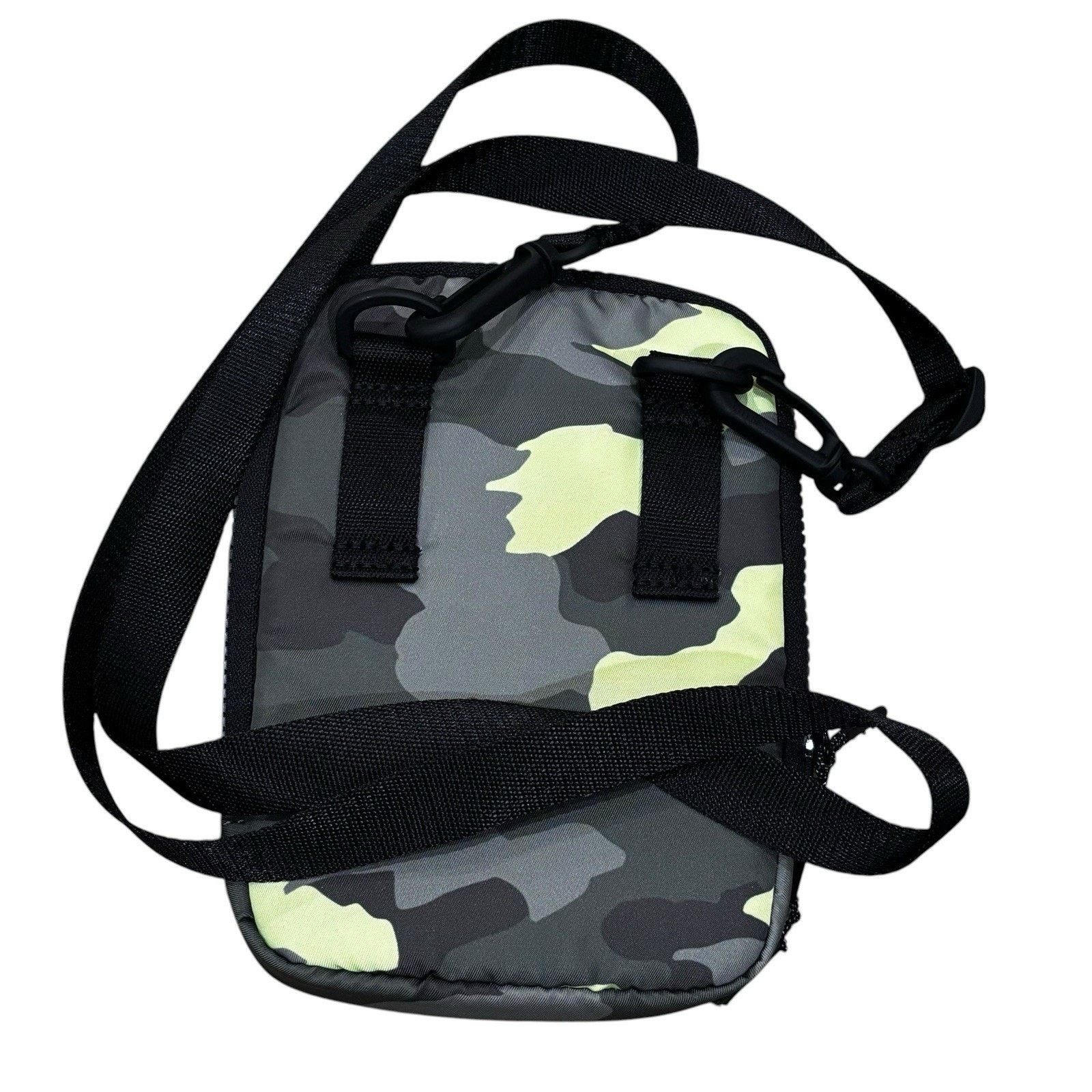 Lululemon Lululemon Easy Access Crossbody Bag 1.5L Green Camo Nylon Size ONE SIZE - 3 Thumbnail