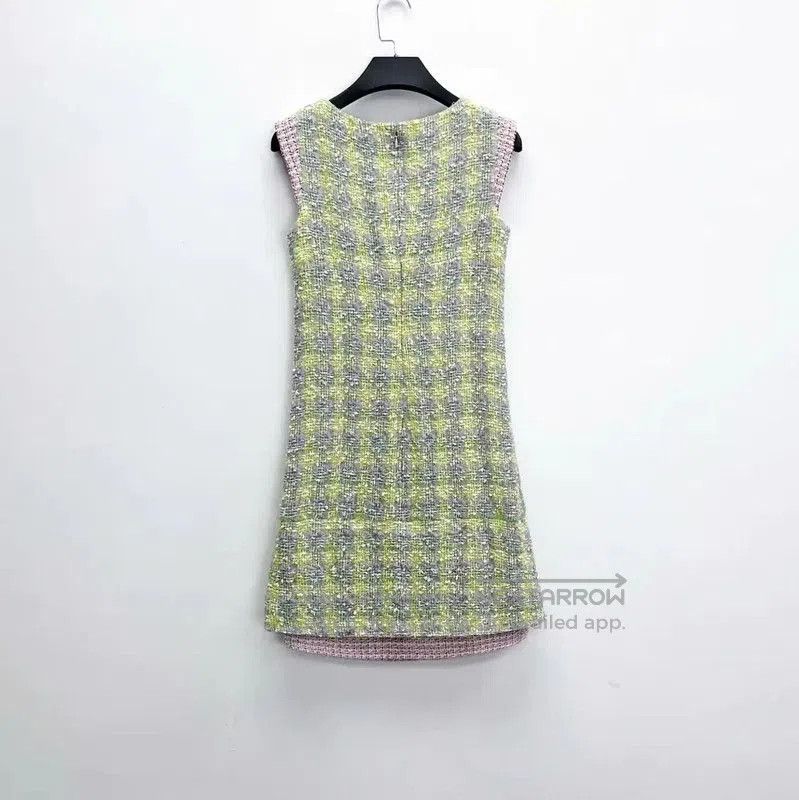 Chanel Chanel Sleeveless Multicolor Tweed Dress for Spring . Size S / US 4 / IT 40 - 2 Thumbnail