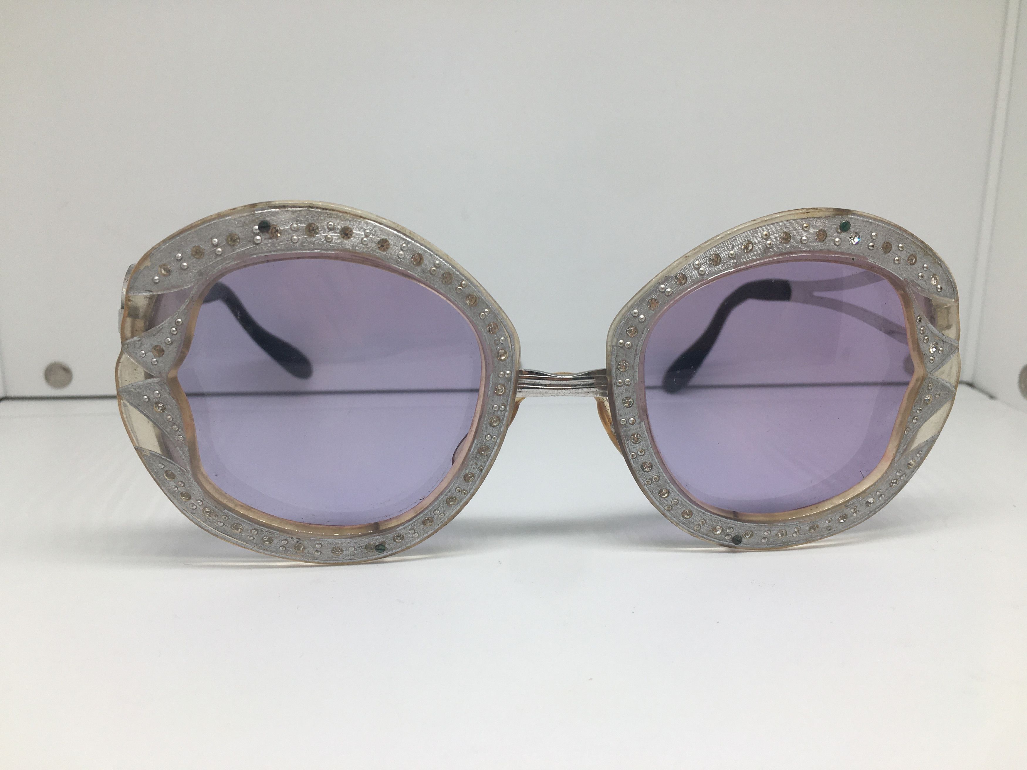 Vintage Vintage Tura Oversize Diva Sungalsses Frame Size ONE SIZE - 1 Thumbnail