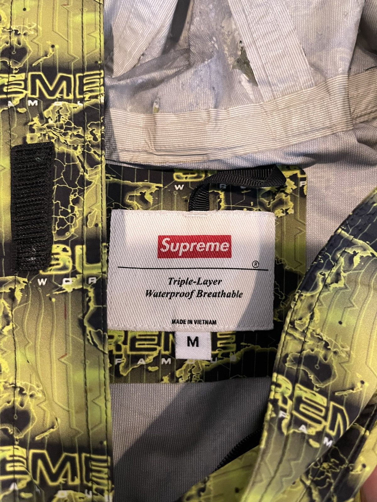 Supreme Supreme ‘World Famous’ Taped Seam Pullover Size US M / EU 48-50 / 2 - 2 Thumbnail