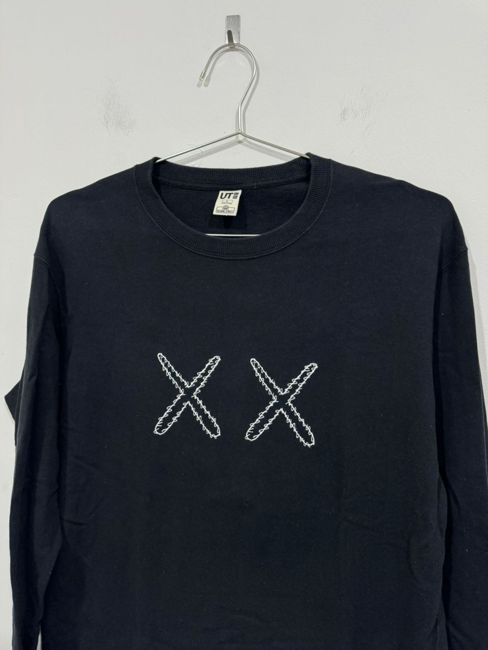 Kaws × Uniqlo Uniqlo X Kaws X Sesame Street Black Sweatshirt Size US L / EU 52-54 / 3 - 2 Thumbnail