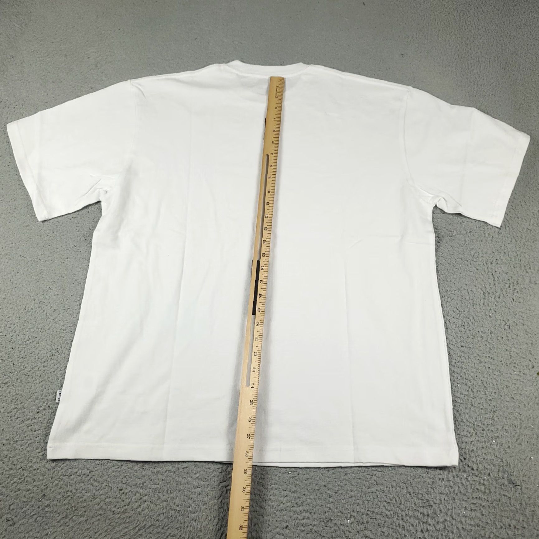 Vintage Atmos T Shirt Mens Large White Cotton Short Sleeve Crew Neck Logo Tee Modern Classic Sports Size US L / EU 52-54 / 3 - 3 Thumbnail