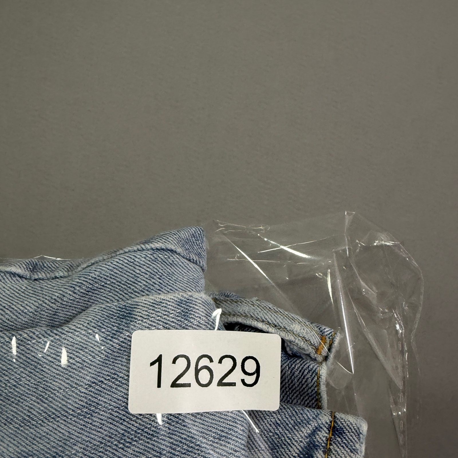 Levi's Vintage Levis 560 Comfort Fit Jeans 34x30 Blue Light Wash Size US 34 / EU 50 - 14 Thumbnail
