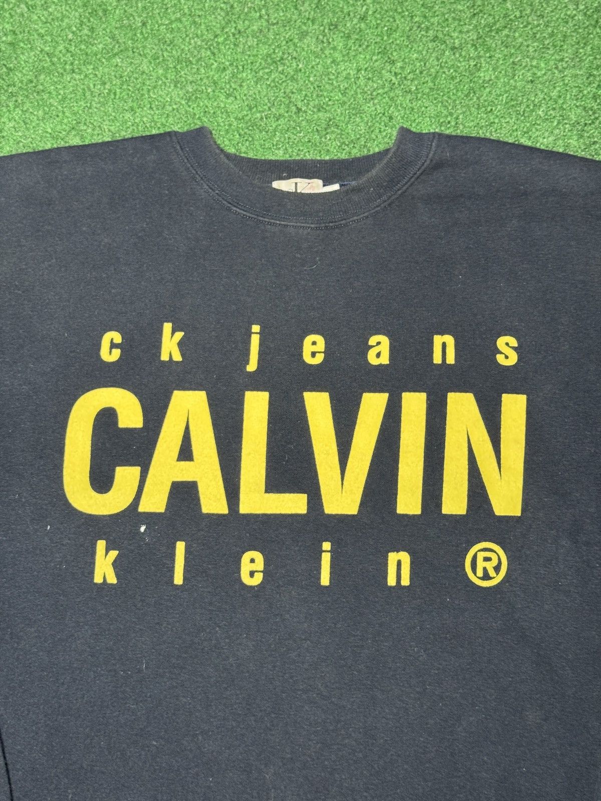 Calvin Klein × Vintage Vintage 90s Calvin Klein Jeans CK Cropped Sweatshirt Size M / US 6-8 / IT 42-44 - 2 Thumbnail