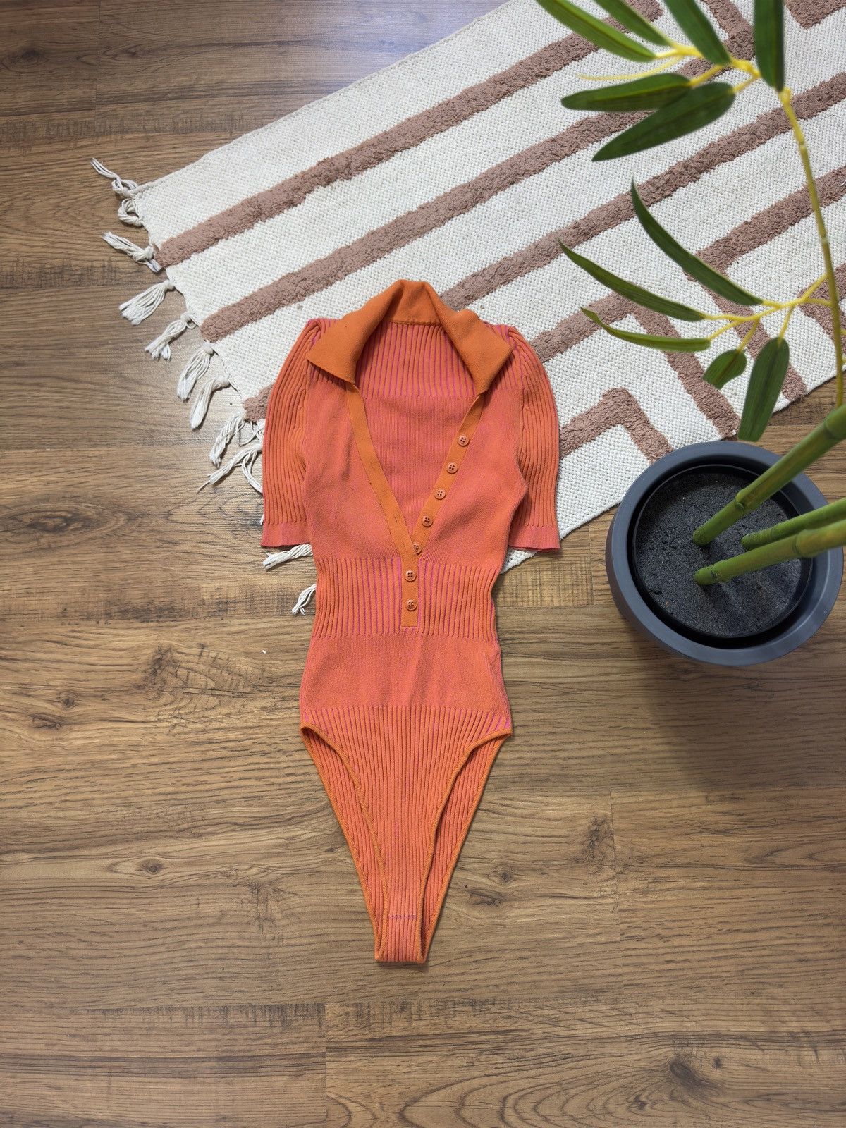 Jacquemus JACQUEMUS RIBBED PINK/ORANGE BODY SUIT TEE Size XXS / US 00 / IT 34 - 2 Thumbnail