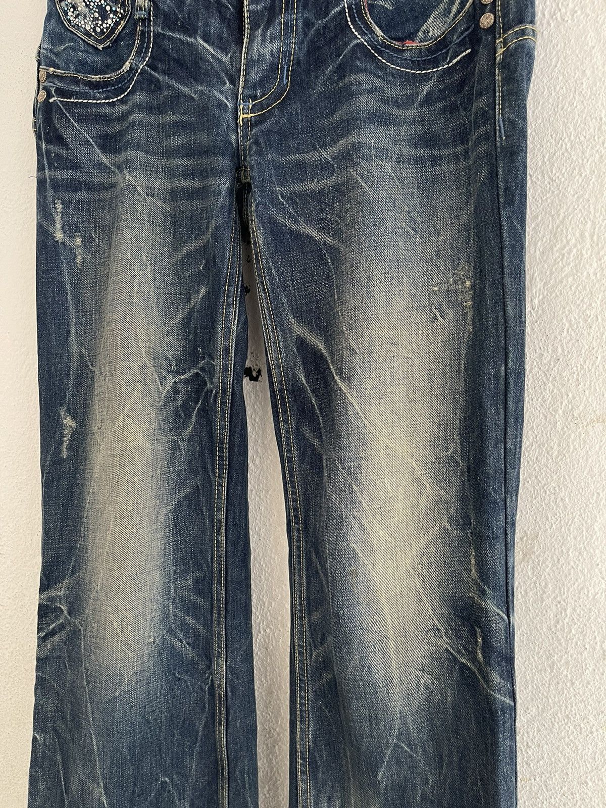 Japanese Brand Red Pepper Peace Embroidered Jeans Size 32" / US 10 / IT 46 - 3 Thumbnail