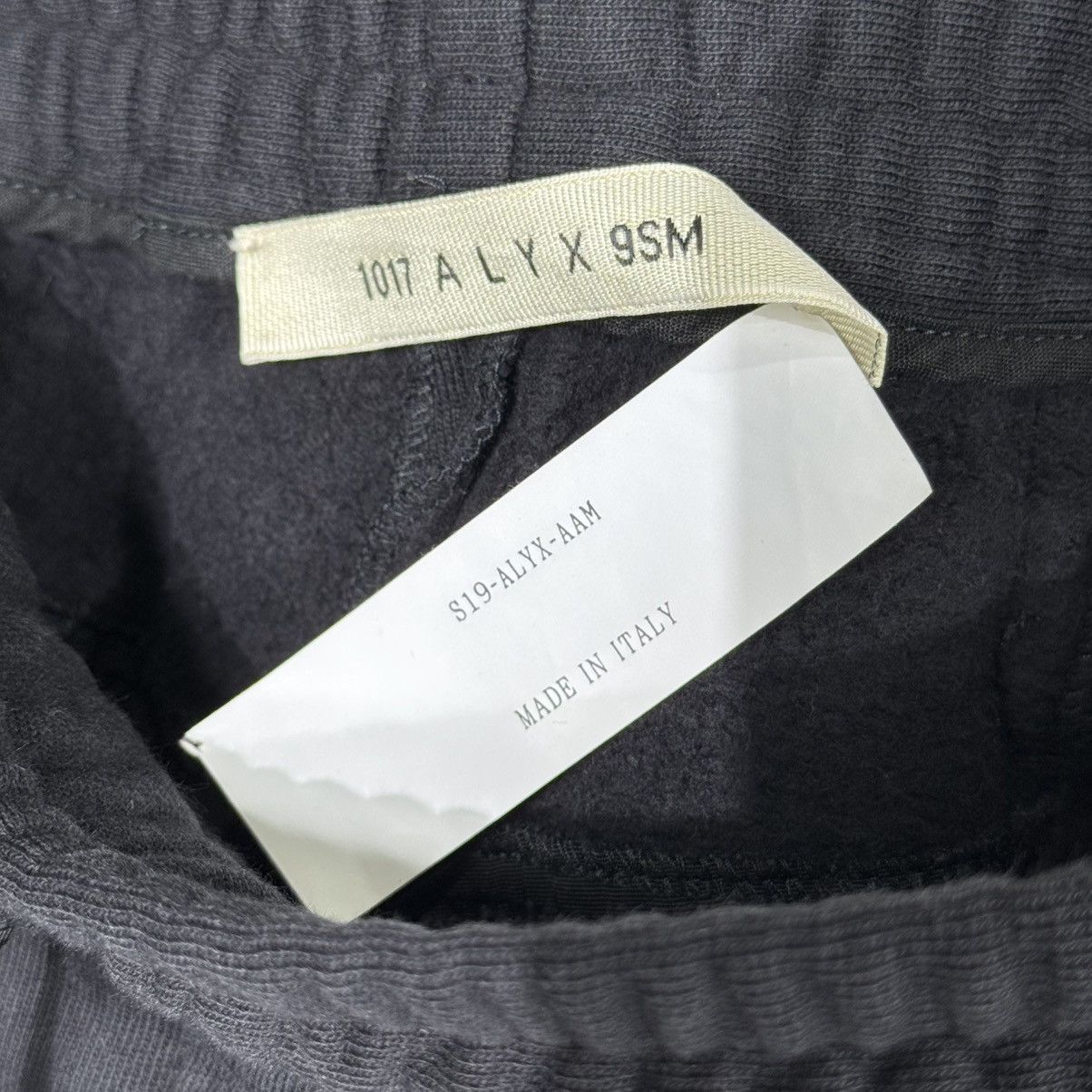 1017 ALYX 9SM 1017 ALYX 9SM cargo sweatpants Size US 36 / EU 52 - 7 Thumbnail