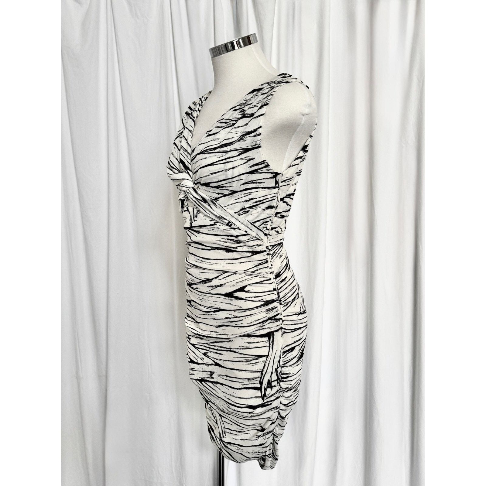 Moschino SS20 Moschino Couture Jeremy Scott Bodycon Mini Dress Mummy Size M / US 6-8 / IT 42-44 - 5 Thumbnail