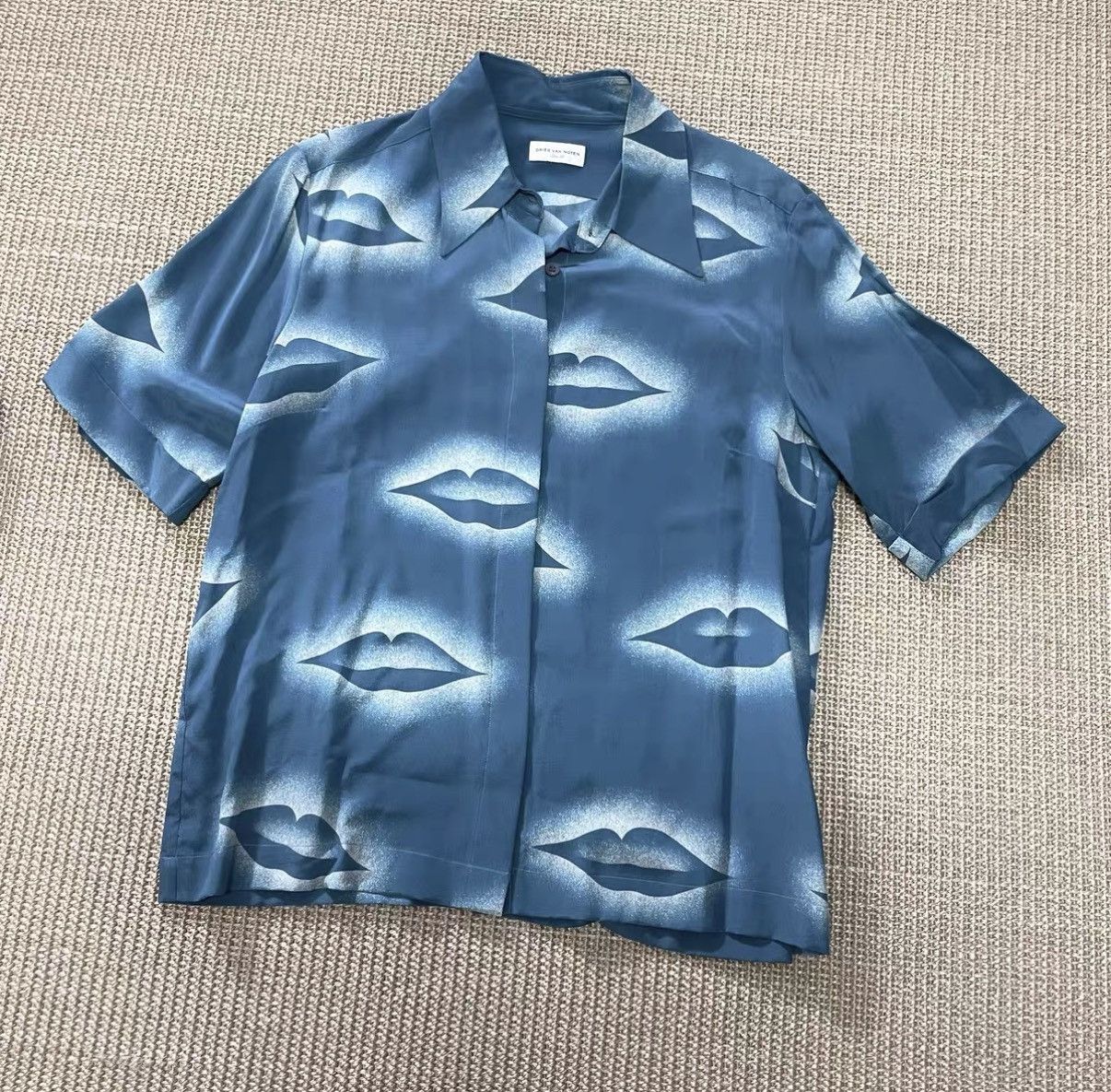 Dries Van Noten Dries Van Noten Silk Lip Print Short Sleeve Shirt J29 Size US S / EU 44-46 / 1 - 2 Thumbnail