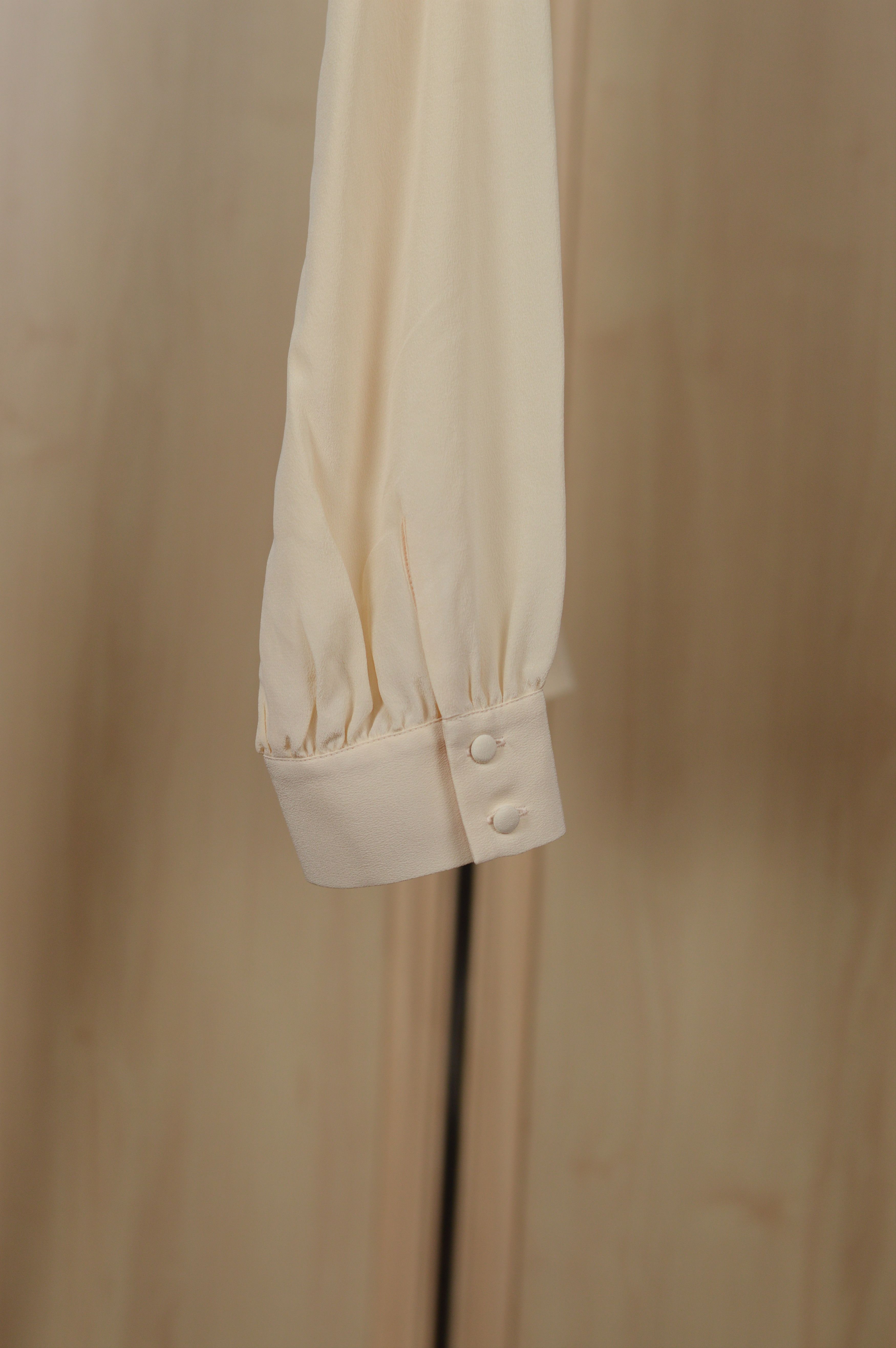 Sezane Sezane Silk Creamy Shirt Buttons up Size L / US 10 / IT 46 - 4 Thumbnail