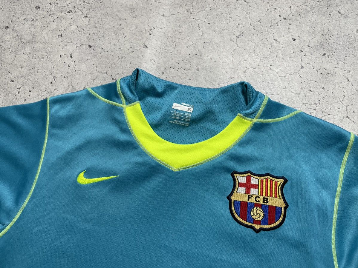 Nike Vintage Nike FC Barcelona Training Football Shirt Blokecore Size US S / EU 44-46 / 1 - 6 Thumbnail