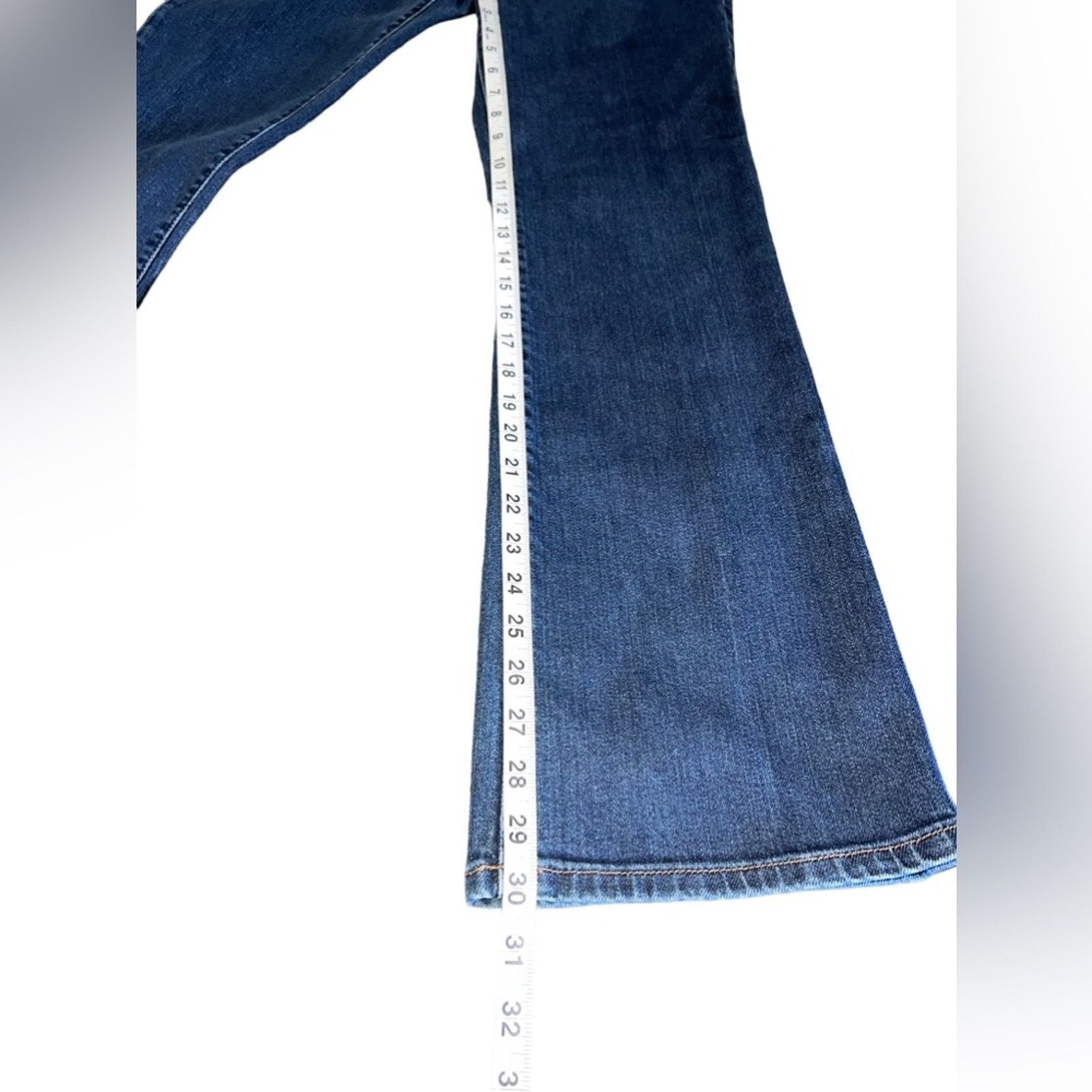 Patagonia Patagonia Women’s mid-rise boot cut jeans. Size:30 Size 30" / US 8 / IT 44 - 10 Thumbnail