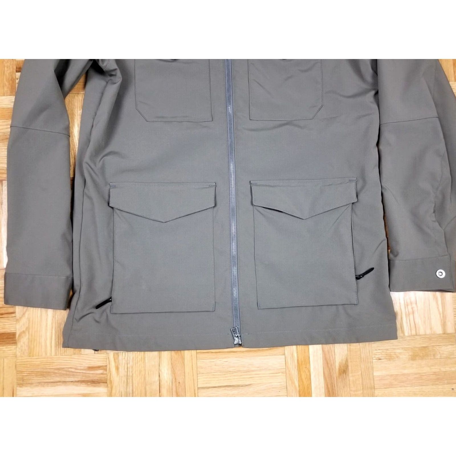 Eddie Bauer EDDIE BAUER JACKET Men M Gray Leather Canvas Hooded Lined Traves Flexion M-61 Style Cross Shoulder 18 Inch 23 Inch 26 Inch 30 Inch OCJ Size US M / EU 48-50 / 2 - 3 Thumbnail