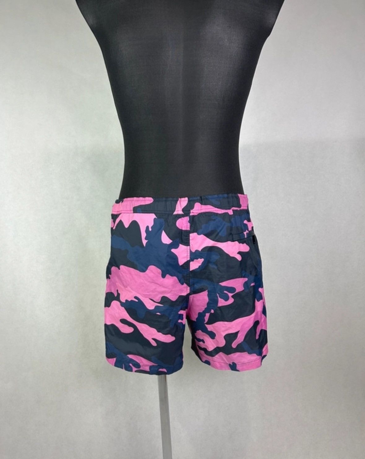 Valentino Valentino Garavani shorts Size US 38 / EU 54 - 3 Thumbnail