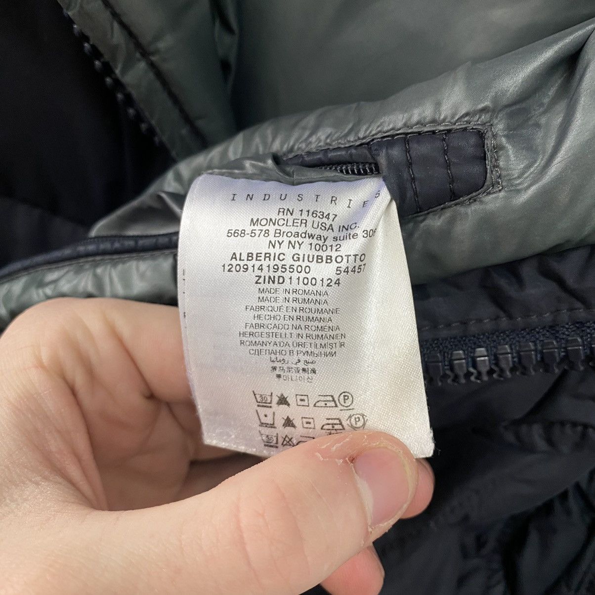 Moncler Moncler Puffer Jacket Vintage Size US L / EU 52-54 / 3 - 15 Thumbnail