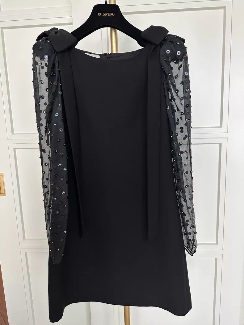 Valentino Valentino Sequin dress Size M / US 6-8 / IT 42-44 - 1 Thumbnail