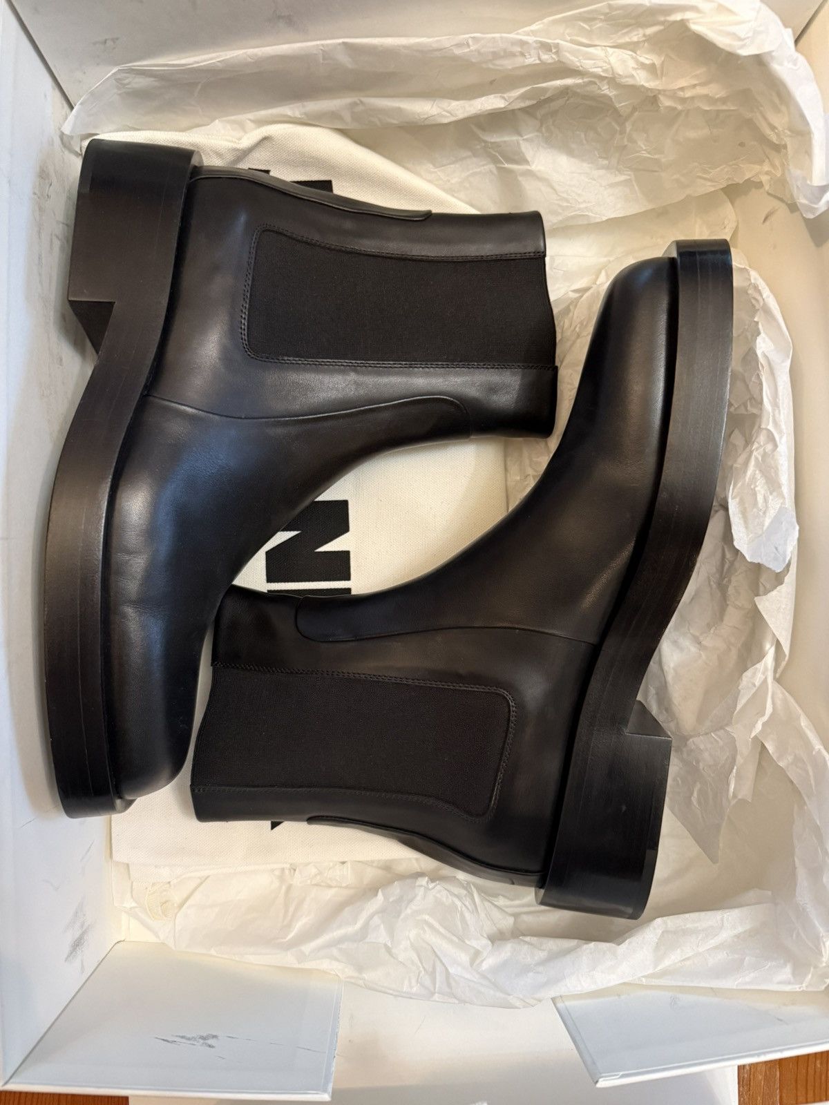 Jil Sander Brand New Jil Sander Chelsea Boots Size US 10.5 / EU 43-44 - 1 Thumbnail