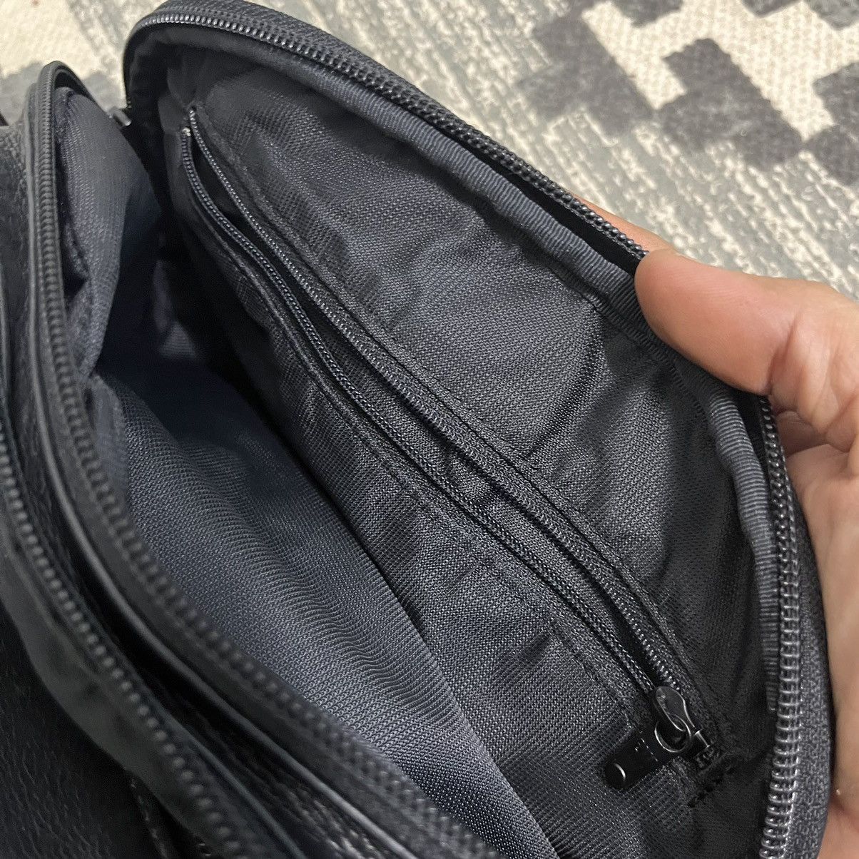 Issey Miyake Authentic Vintage Issey Miyake Product Leather Sling Bag Size ONE SIZE - 7 Thumbnail