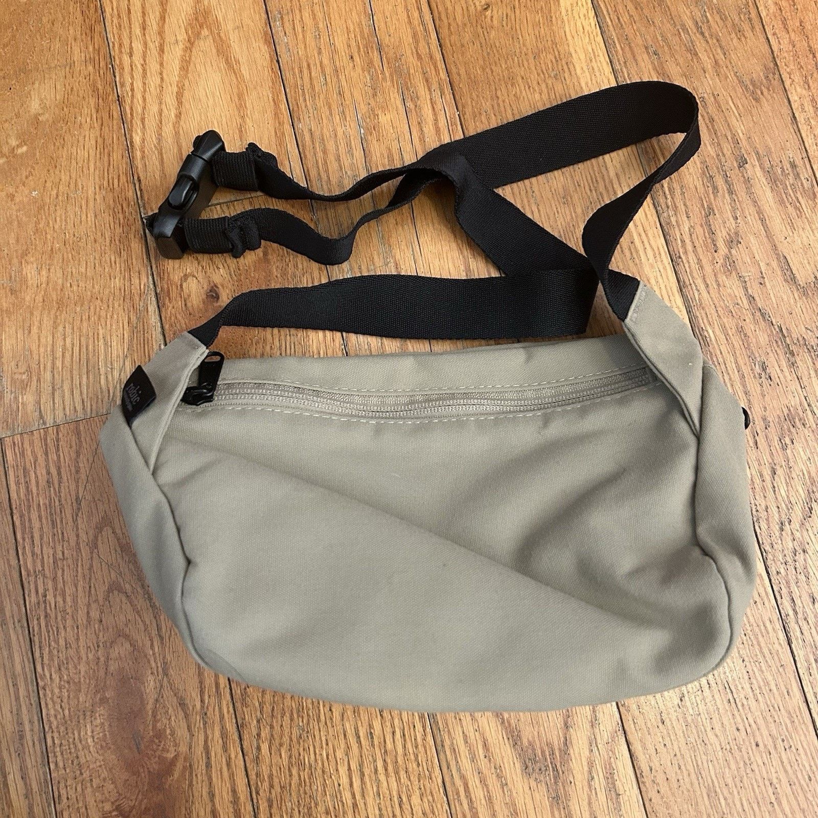 Uniqlo Robic Nylon Single Strap Backpack Fanny Pack Crossbody Bag Size ONE SIZE - 2 Thumbnail