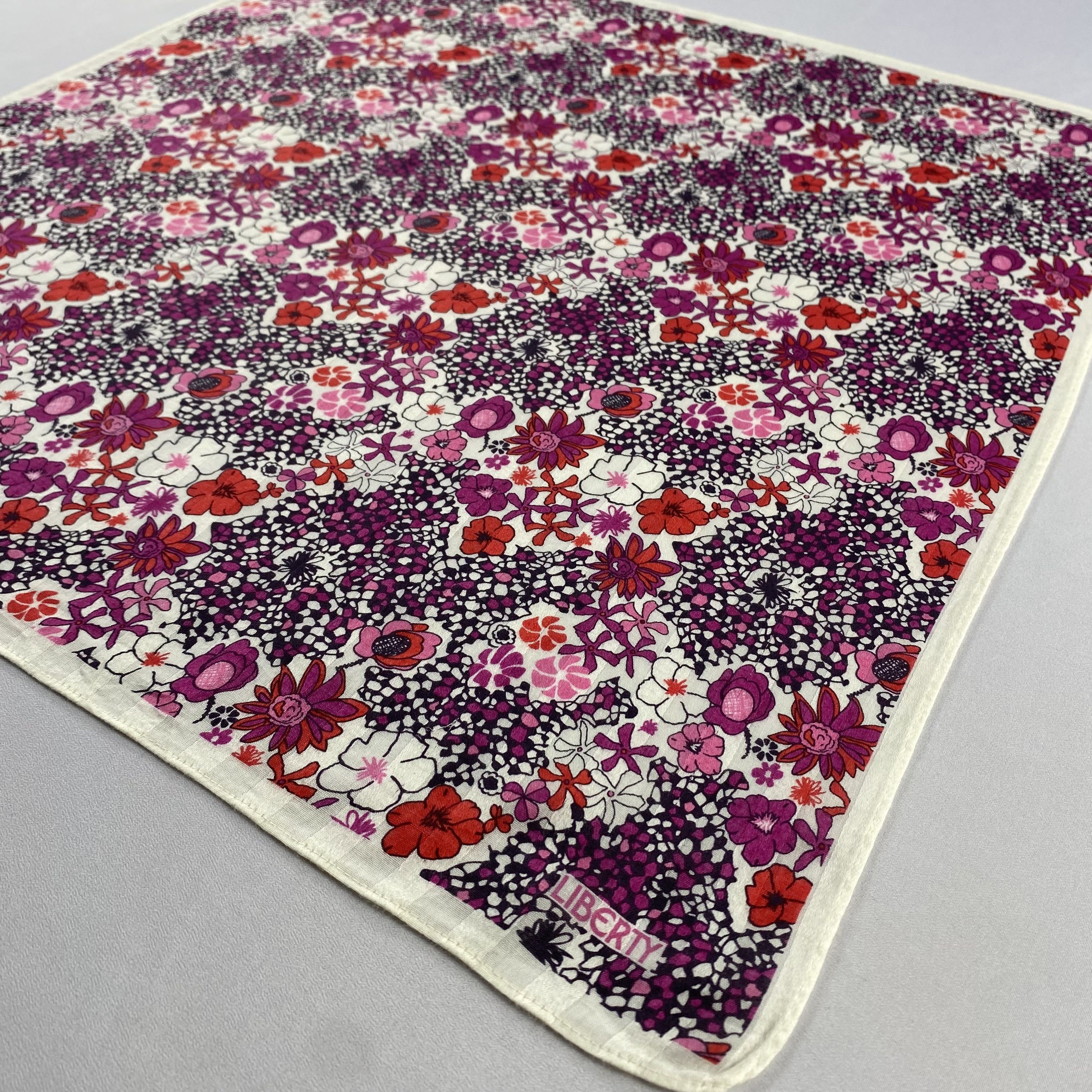 Liberty × Vintage Liberty Neckerchief / Bandana / Handkerchief-P753 Size ONE SIZE - 2 Thumbnail