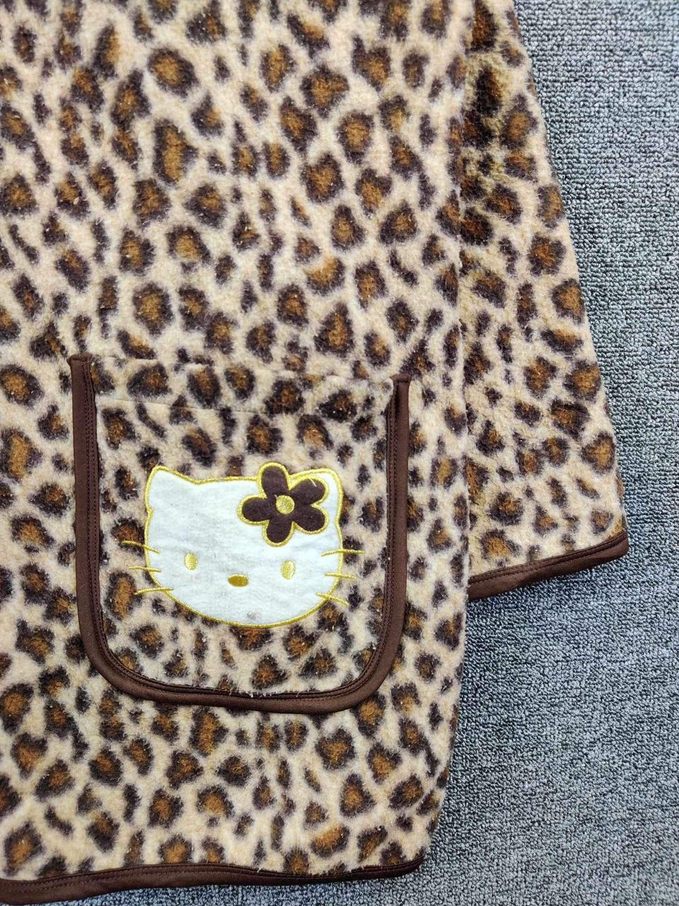 Anime Vintage Hello Kitty Sanrio Fleece Leopard Sleepwear Size US L / EU 52-54 / 3 - 4 Thumbnail