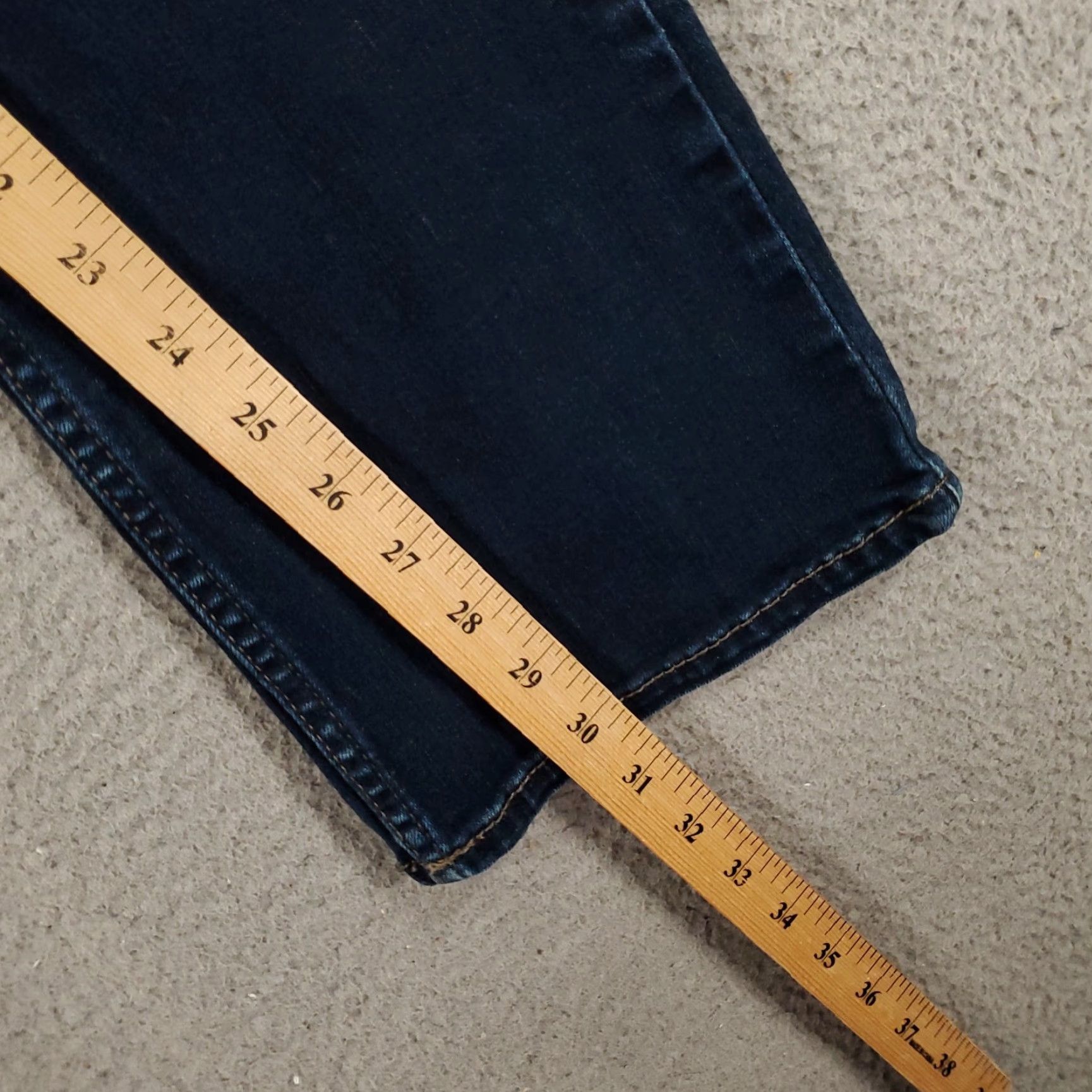 Silver Jeans Co. Silver Jeans Slim Bootcut Jeans Womens 28x31 Dark Wash Blue Denim Stretch 5-Pocket Logo Size 28" / US 6 / IT 42 - 6 Thumbnail