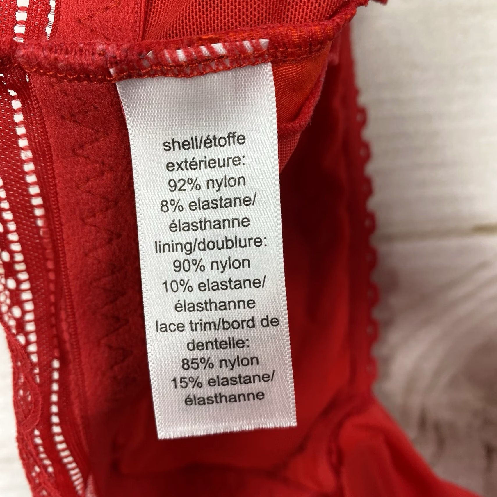Vintage Maurices Bralette 1X Red Lace Triangle Wide Strap Removable Pads Pullover Wireless Nylon Blend Floral Pattern Shirt? Size ONE SIZE - 5 Thumbnail