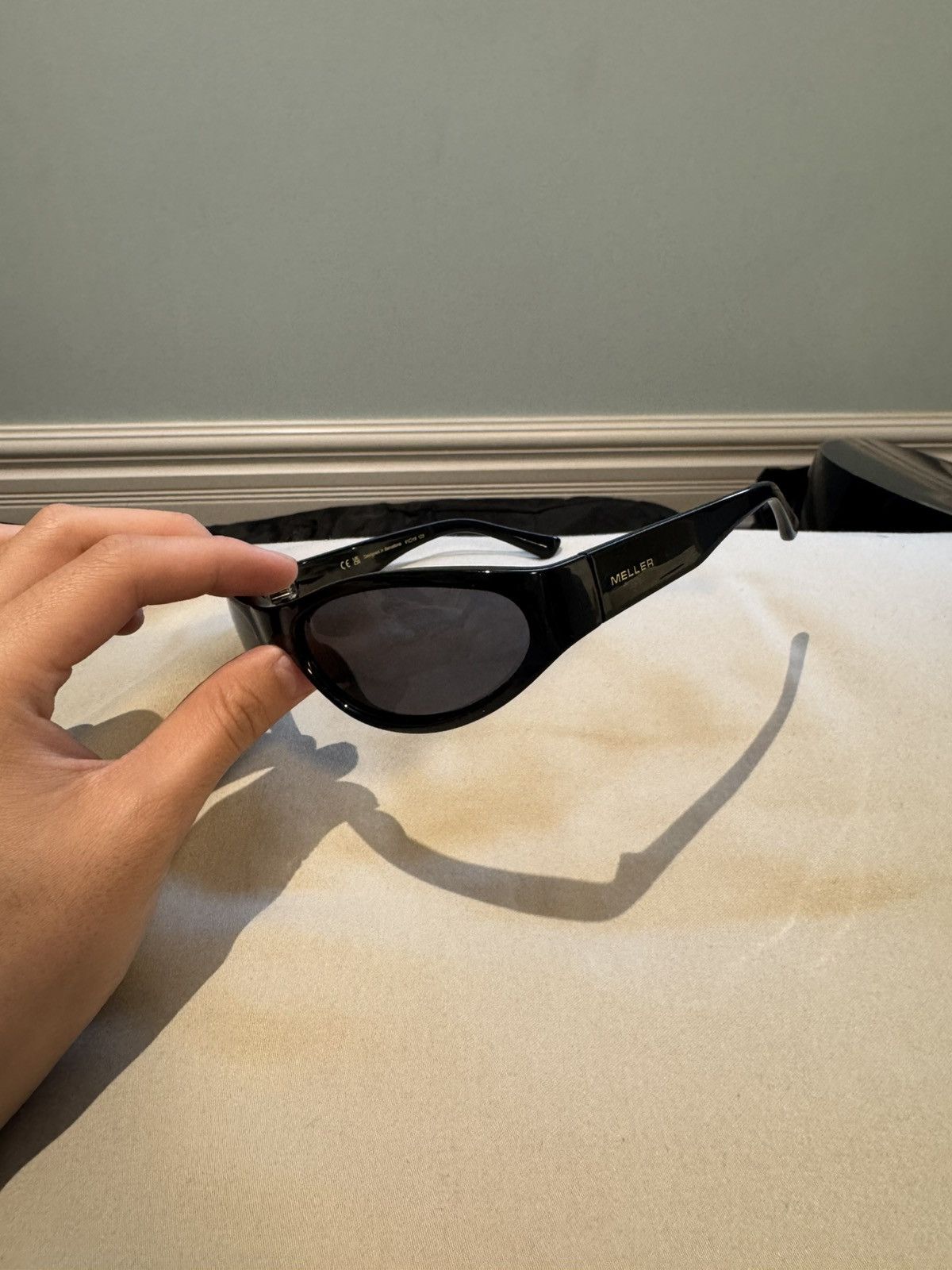 Other MELLER BLACK WRAP AROUND SUNGLASSES Size ONE SIZE - 3 Thumbnail