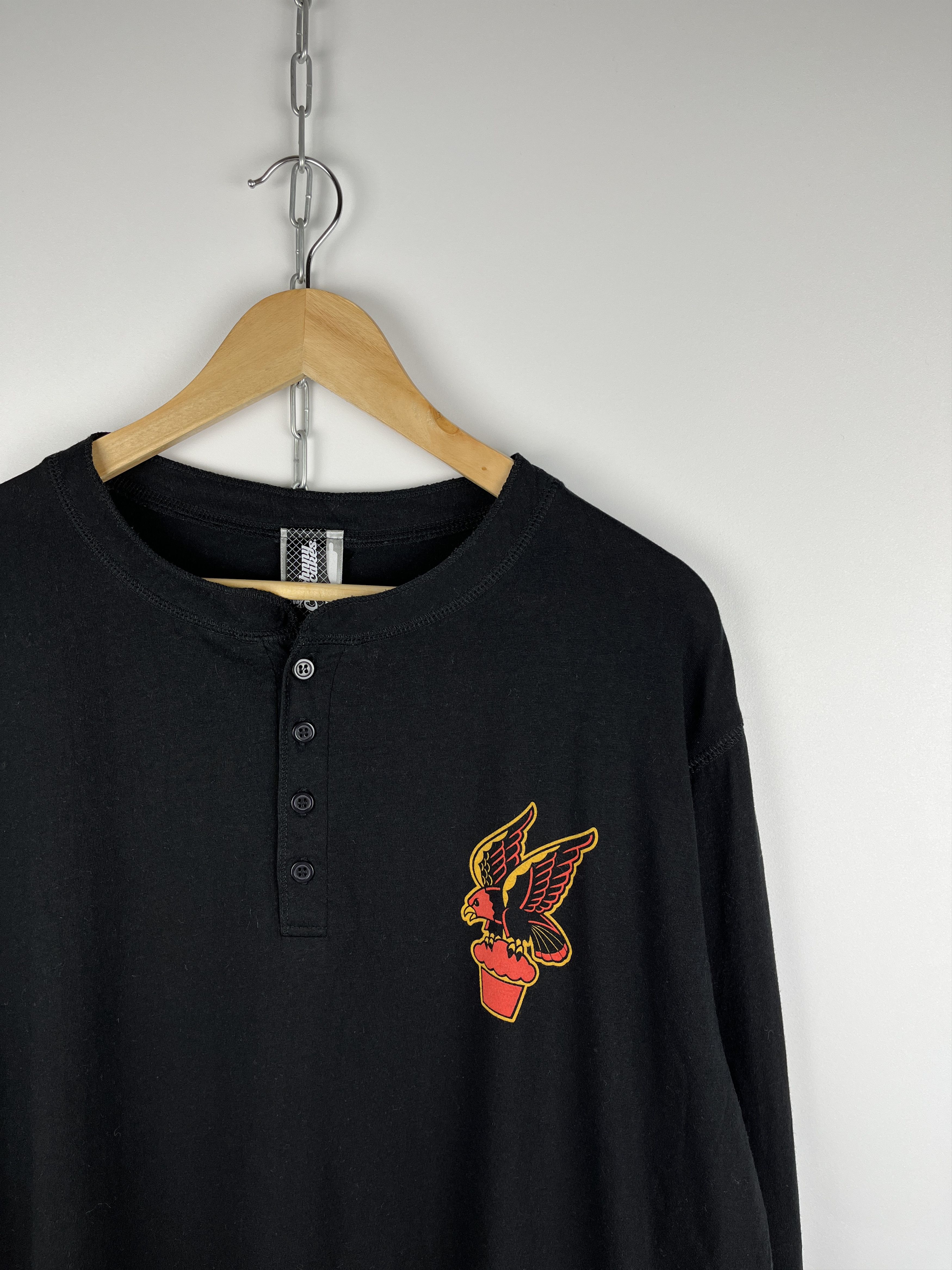 Johnny Cupcakes Johnny Cupcakes Eagle Cupcake Logo Henley Long Sleeve Size US XL / EU 56 / 4 - 4 Thumbnail