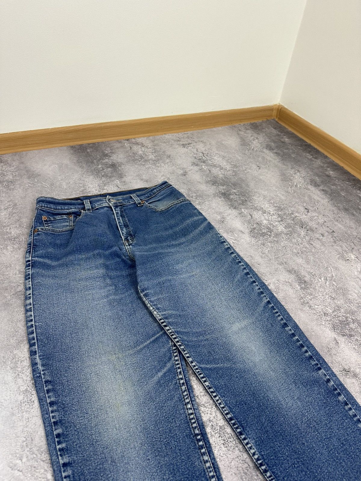 Levi's Vintage Levi's 550 Paper Tag Women's Stone Washed USA Jeans Size 32" / US 10 / IT 46 - 11 Thumbnail