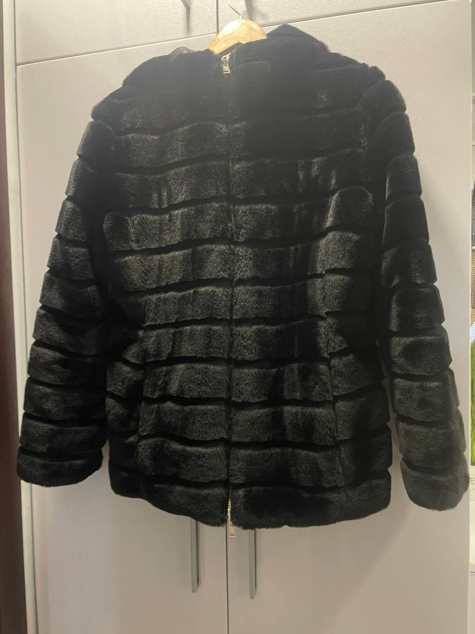 Other Wooman winter fur jacket Size L / US 10 / IT 46 - 2 Thumbnail