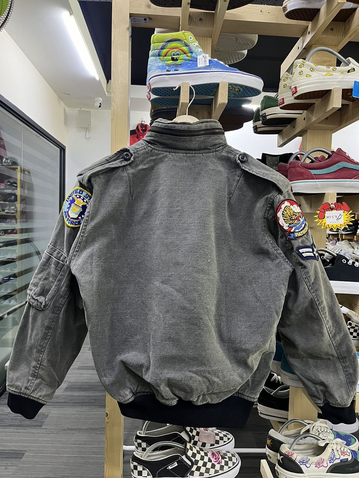 Vintage Vintage 90's US Air Force Bomber Jacket Size US M / EU 48-50 / 2 - 13 Thumbnail
