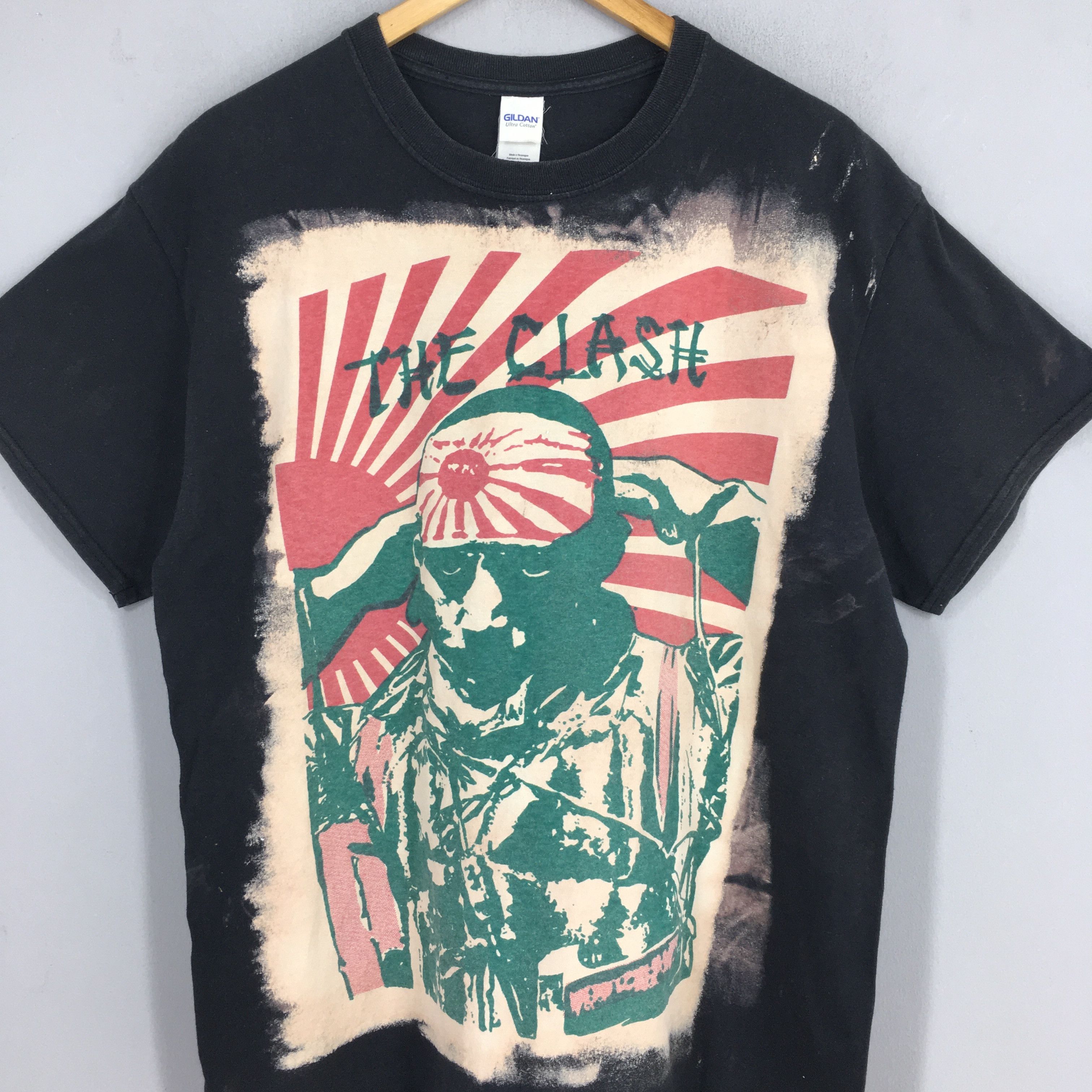 Band Tees × Vintage Vintage The Clash Kamikaze Punk Mosquitohead Tie Dye Size L Size US L / EU 52-54 / 3 - 2 Thumbnail