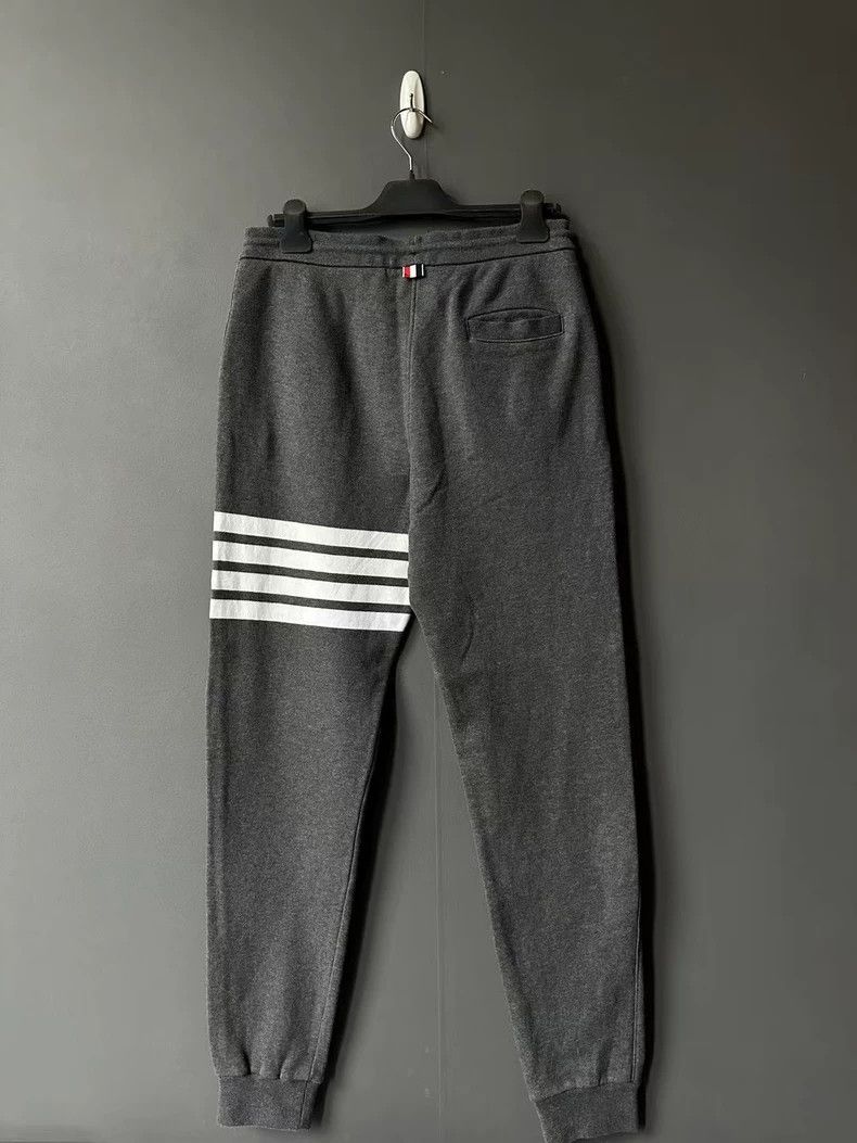 Thom Browne Thom Browne size3 Dark grey knit trousers Size US 27 - 2 Thumbnail