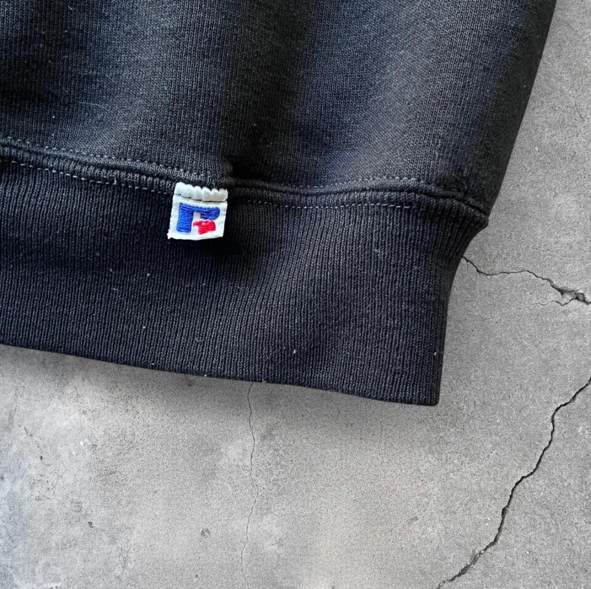 Russell Athletic Russell Athletic Vintage 90s Made in USA Crewneck Sweatshirt Size US L / EU 52-54 / 3 - 4 Thumbnail