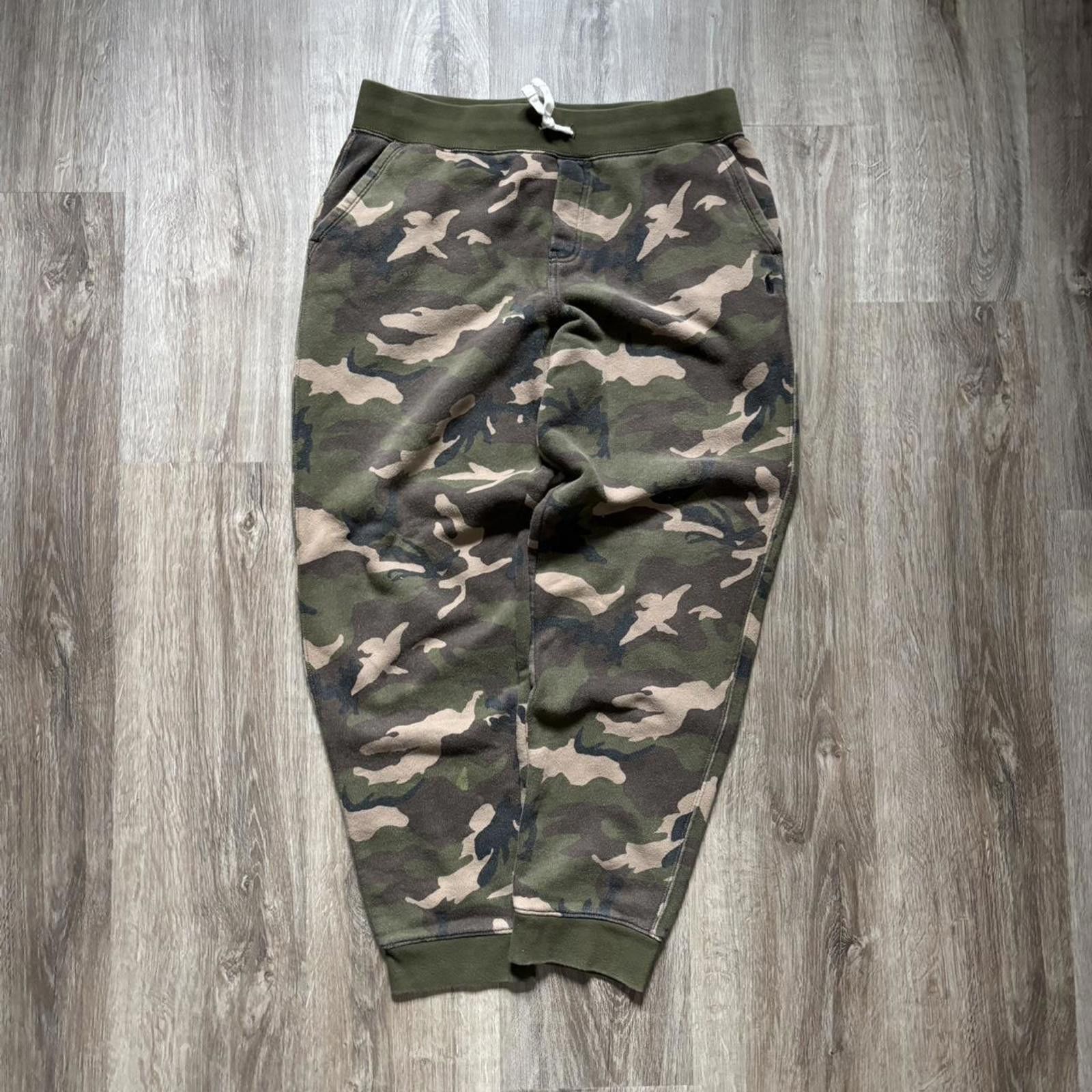Polo Ralph Lauren Polo Ralph Lauren Men's Green and Multi Joggers-tracksuit Size US 26 / EU 42 - 1 Thumbnail