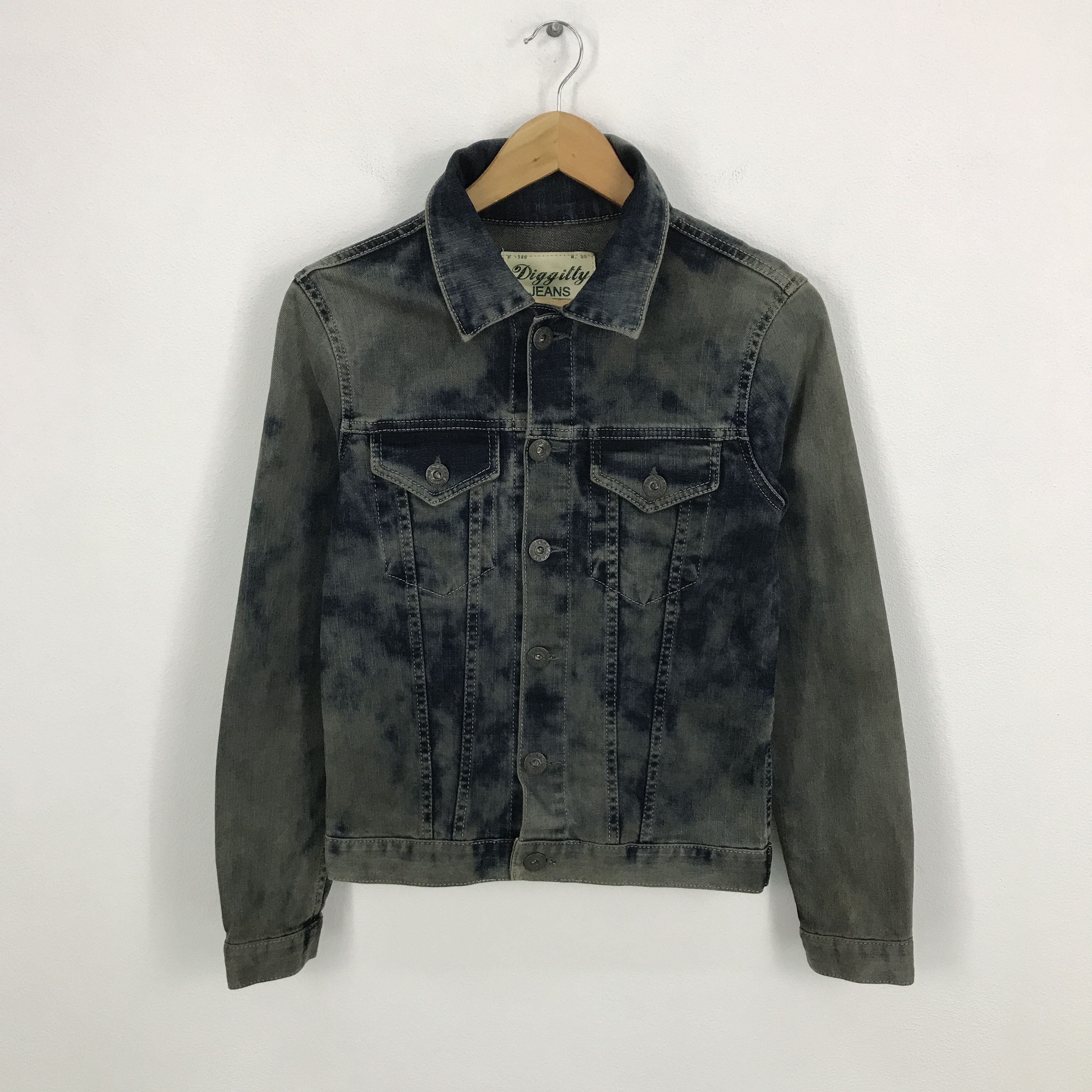 Japanese Brand Diggitty Denim Faded style button jean jacket Size US M / EU 48-50 / 2 - 1 Thumbnail