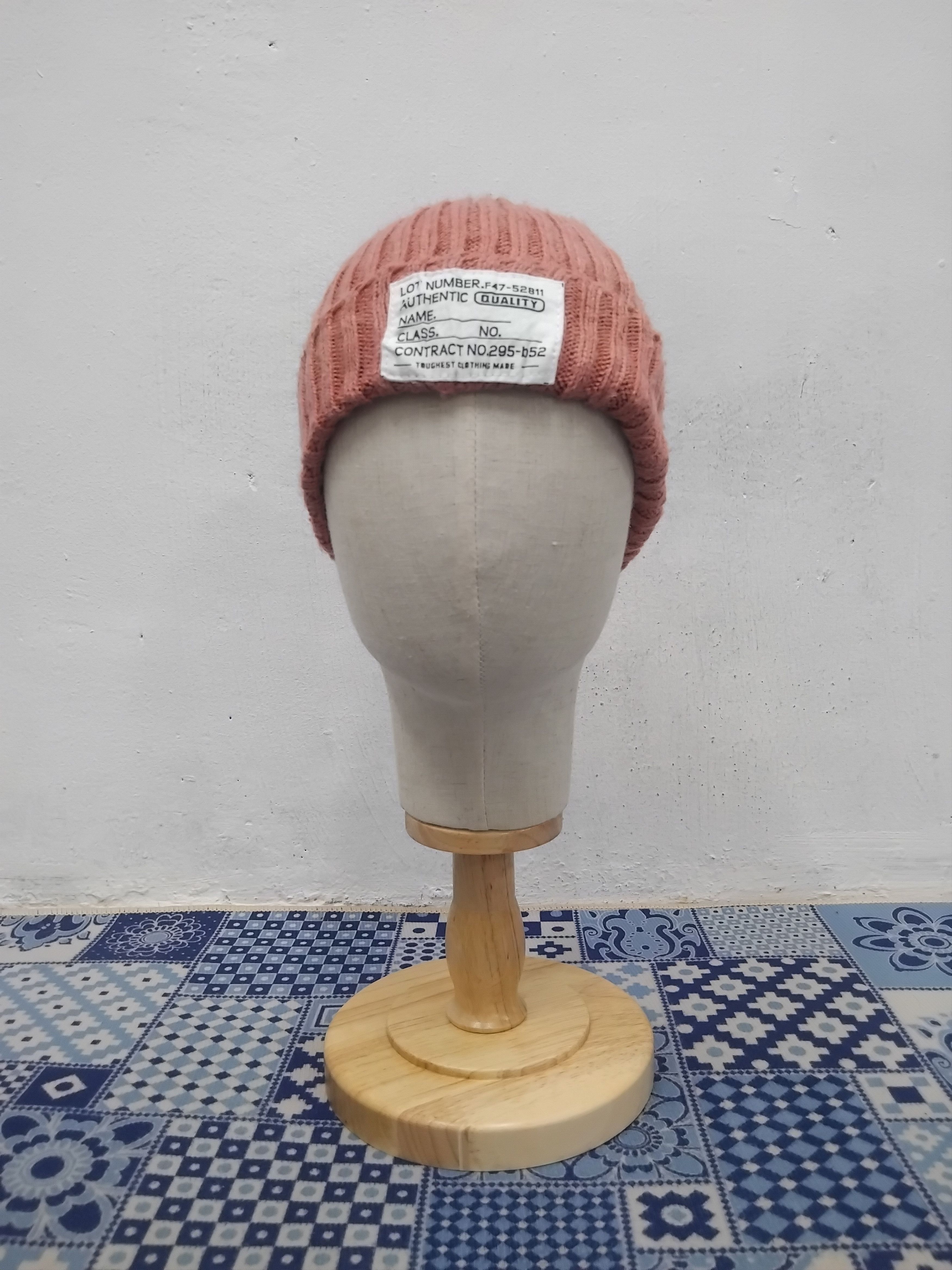 Issey Miyake 💥A.v.v peach colour Beanie hat Size ONE SIZE - 4 Thumbnail
