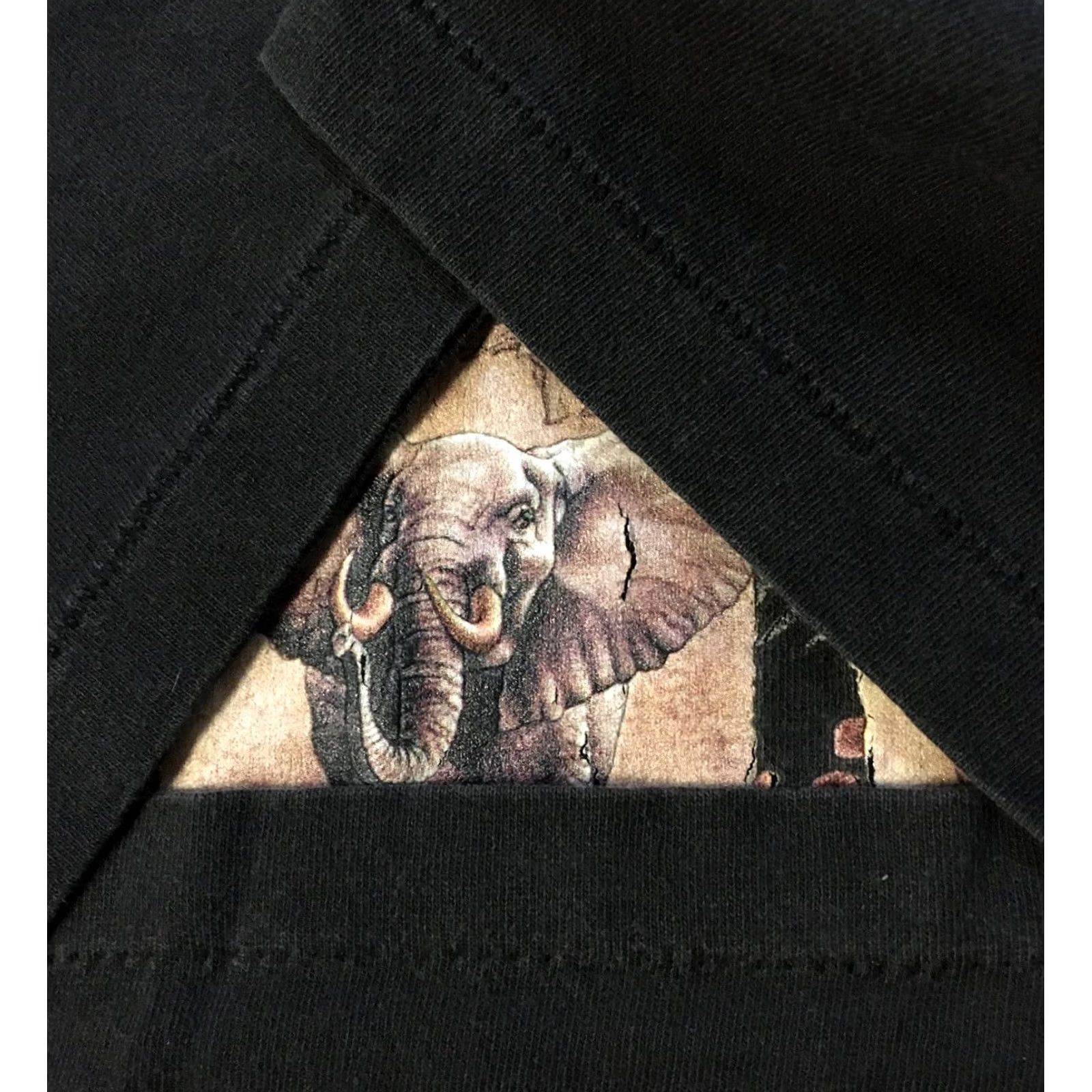 Vintage VINTAGE 90s Zebra Giraffe Elephant Shirt L Men Black Graphic Tee USA Single Stitch Size US L / EU 52-54 / 3 - 3 Thumbnail