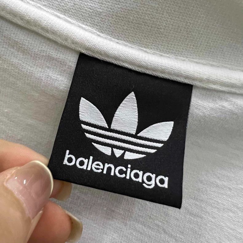 Balenciaga Balenciaga Adidas co-branded white embroidered logo short Size US S / EU 44-46 / 1 - 3 Thumbnail