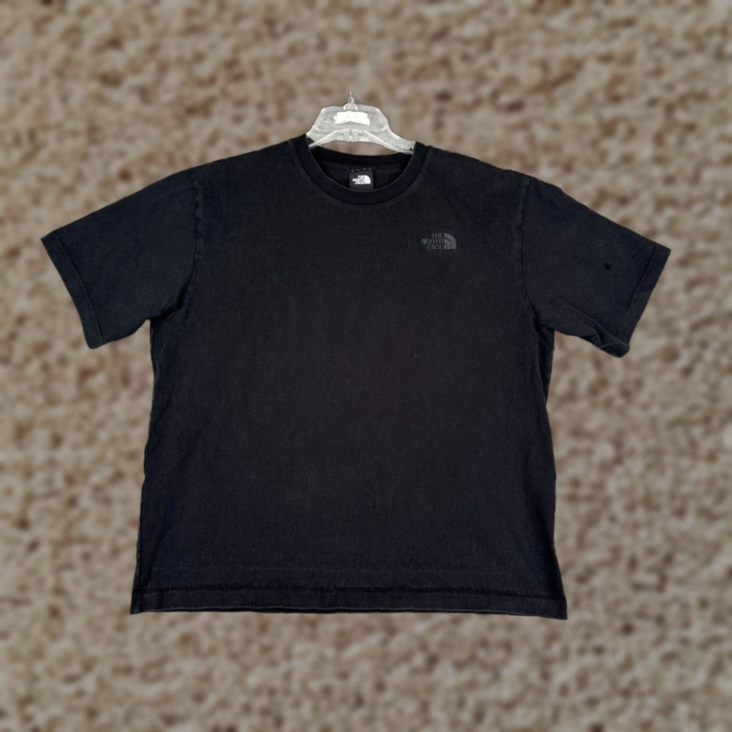 The North Face VINTAGE The North Face Shirt Men Large Black Short Sleeve Crew Neck Cotton Hike Camp Size US L / EU 52-54 / 3 - 1 Thumbnail